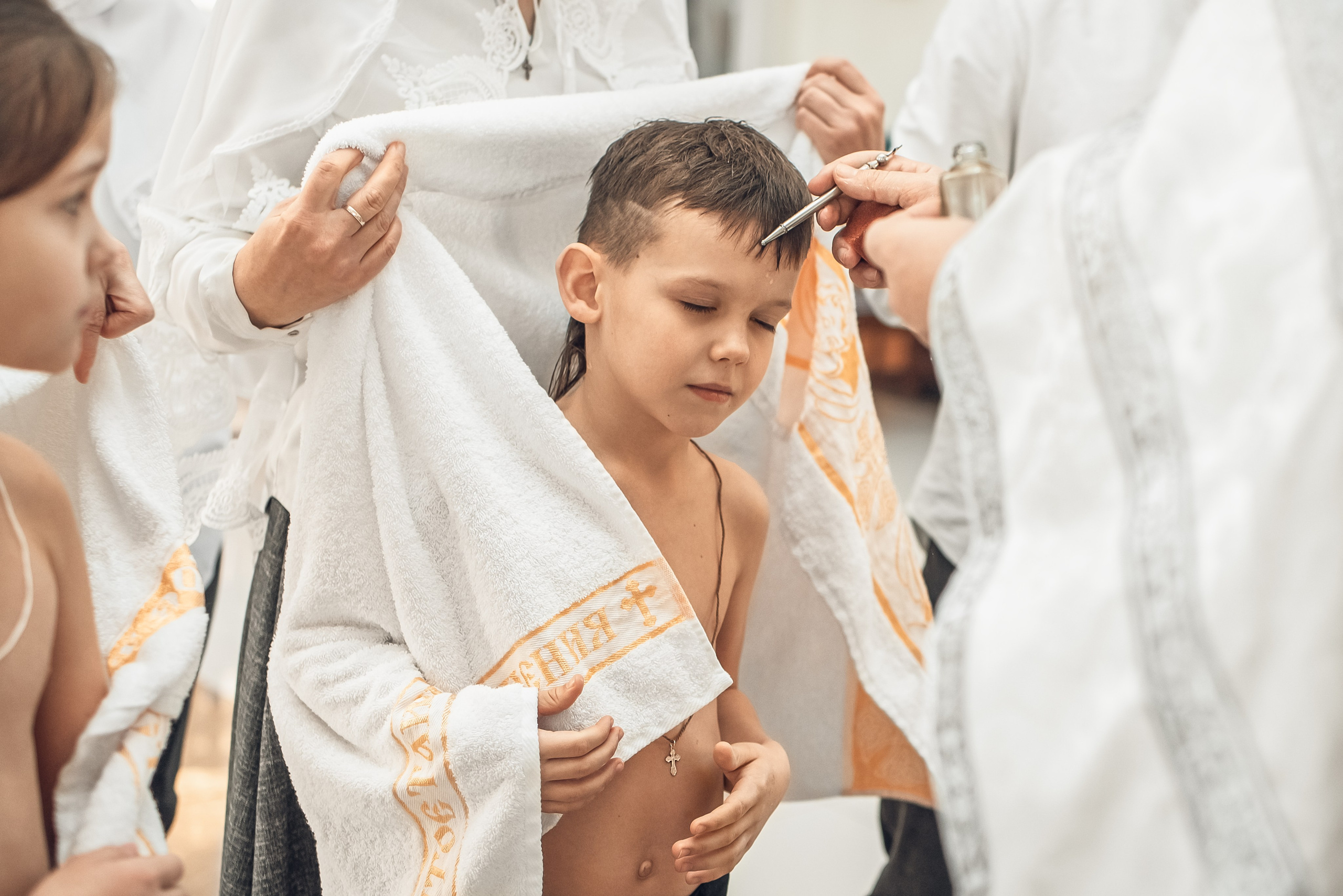 Крещение в храме Благовещения Пресвятой Богородицы. Церковный фотограф на Таинство Крещения и Венчания в Оренбурге и Оренбургской области Екатерина Белкина