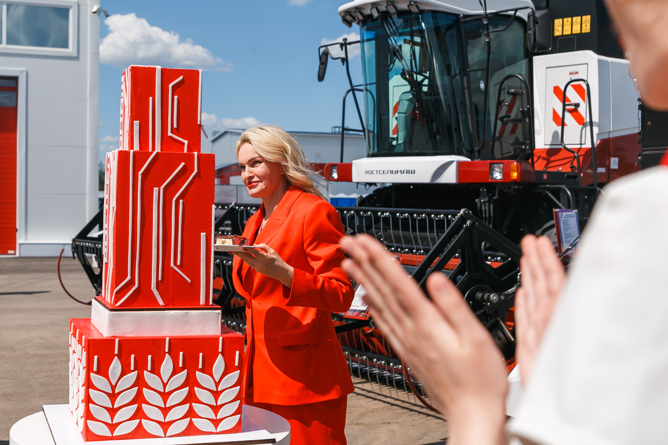 Открытие дилерского центра Ростсельмаш. Событийный фотограф Максим Бескоровайновнов