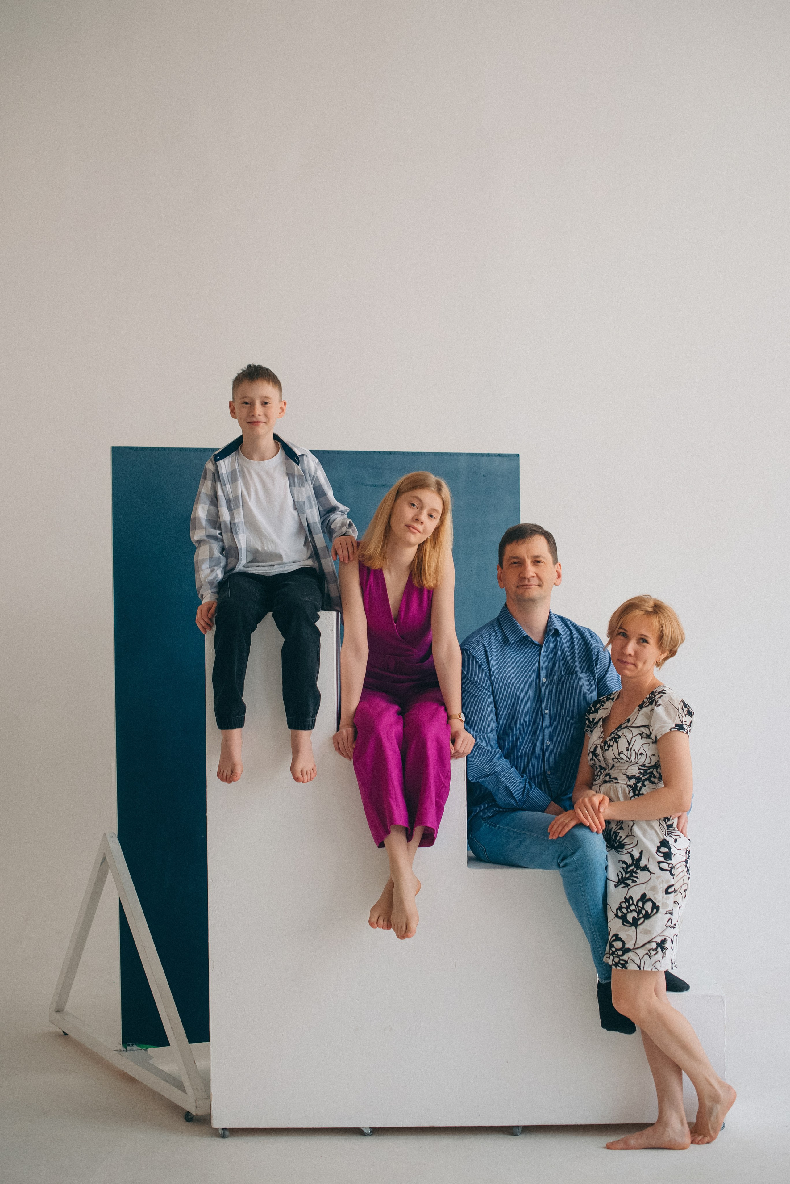 Семейная фотосессия в студии. Семейный и детский фотограф в Обнинске, Калуге, Москве