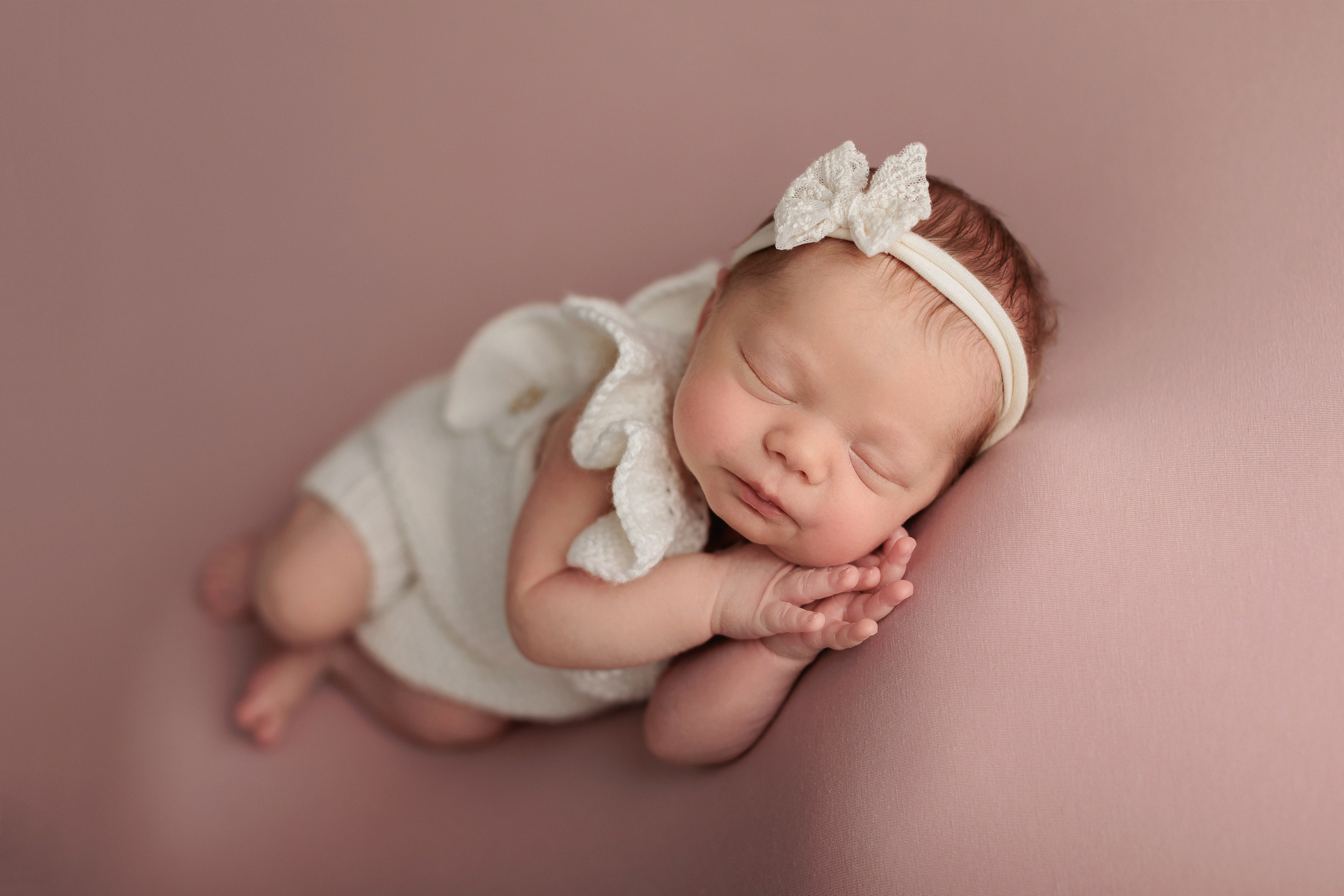 Фотосессия новорожденного серпухов. Семейный фотограф новорождённых в Серпухове Юлия Новикова +79637785957