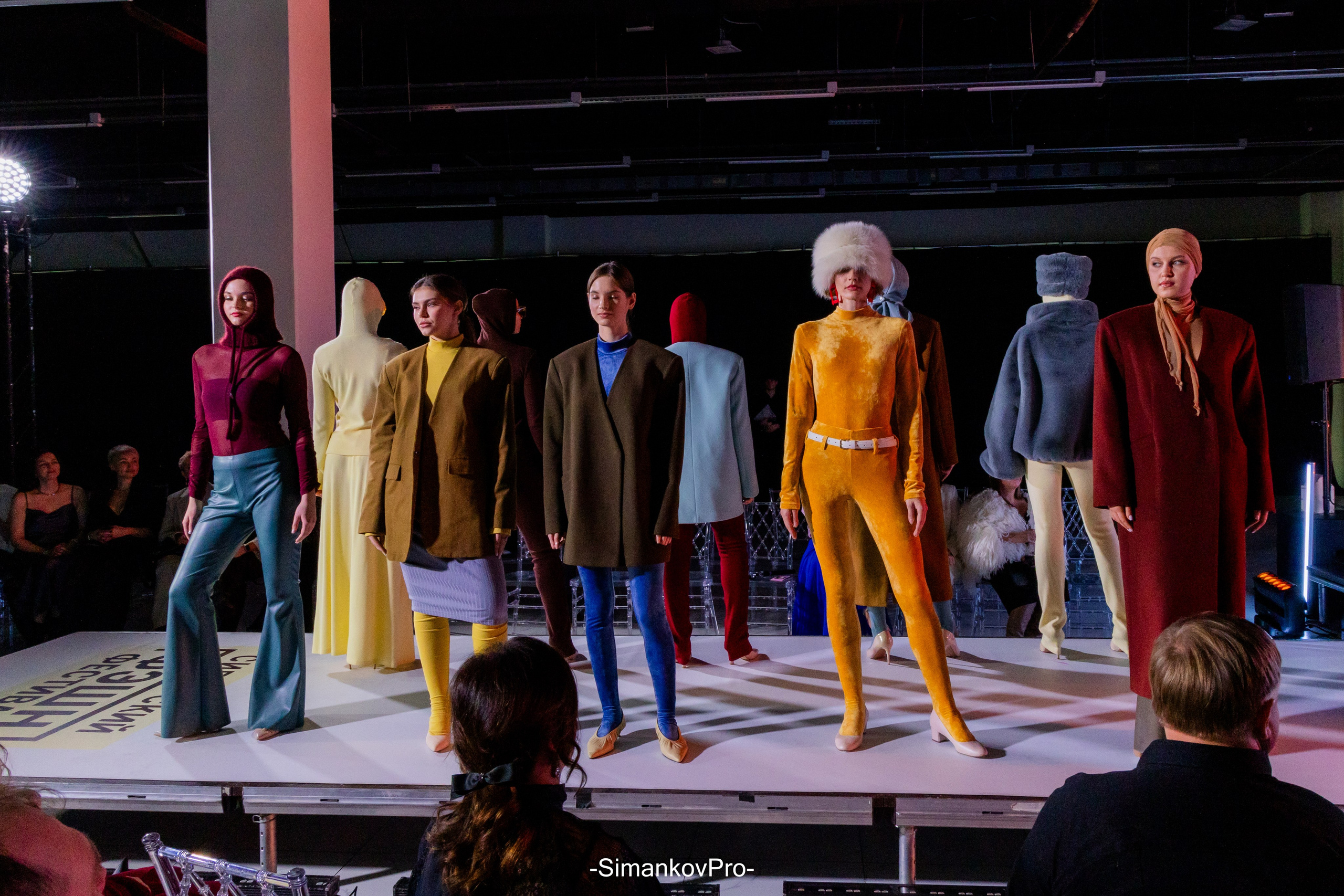 Фэшн-съёмка. Профессиональная коммерческая, промышленная и репортажная фотосъёмка для бизнеса