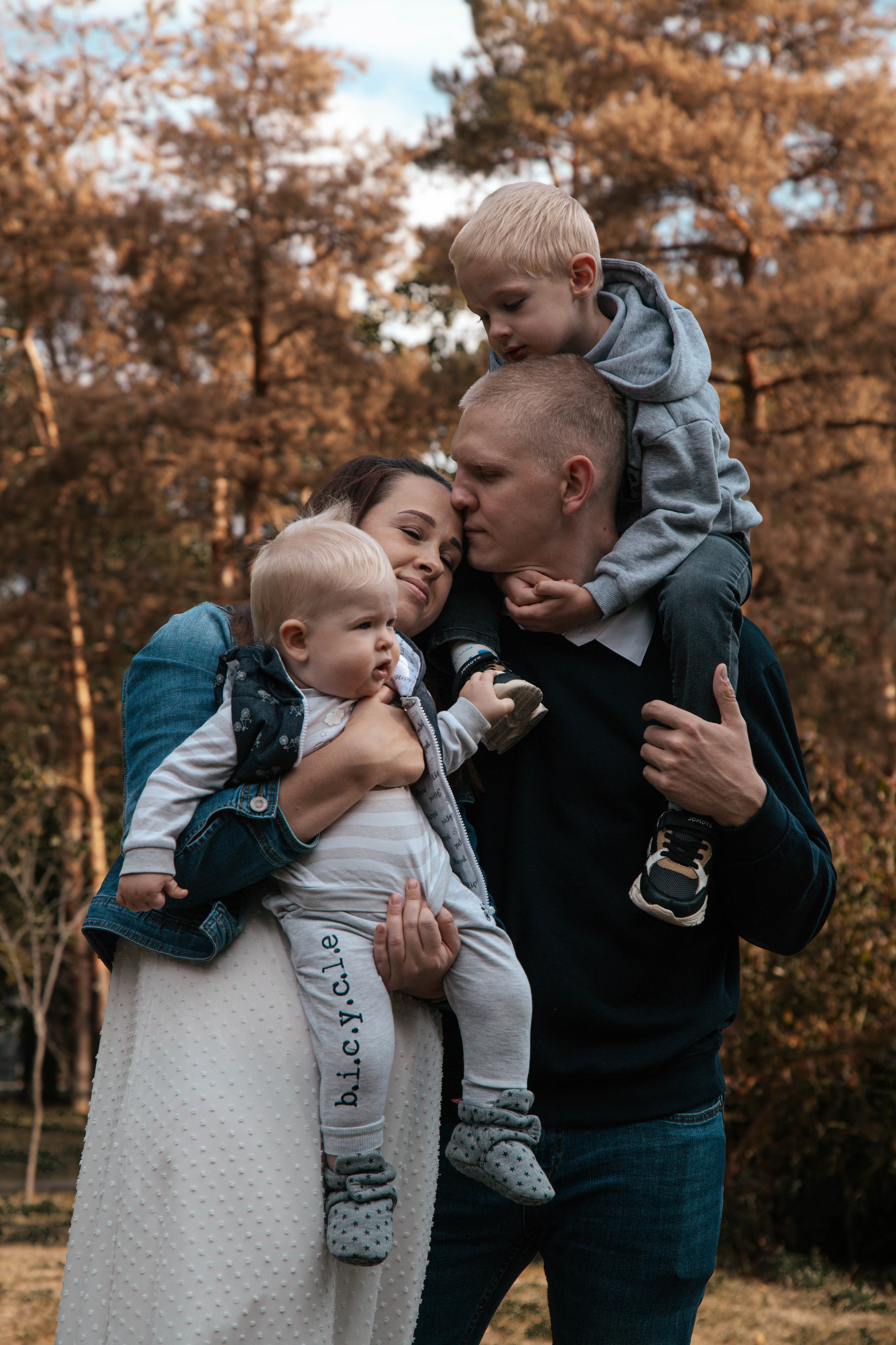 Семейная прогулка в роще. Семейный и детский фотограф Ксения Батищева