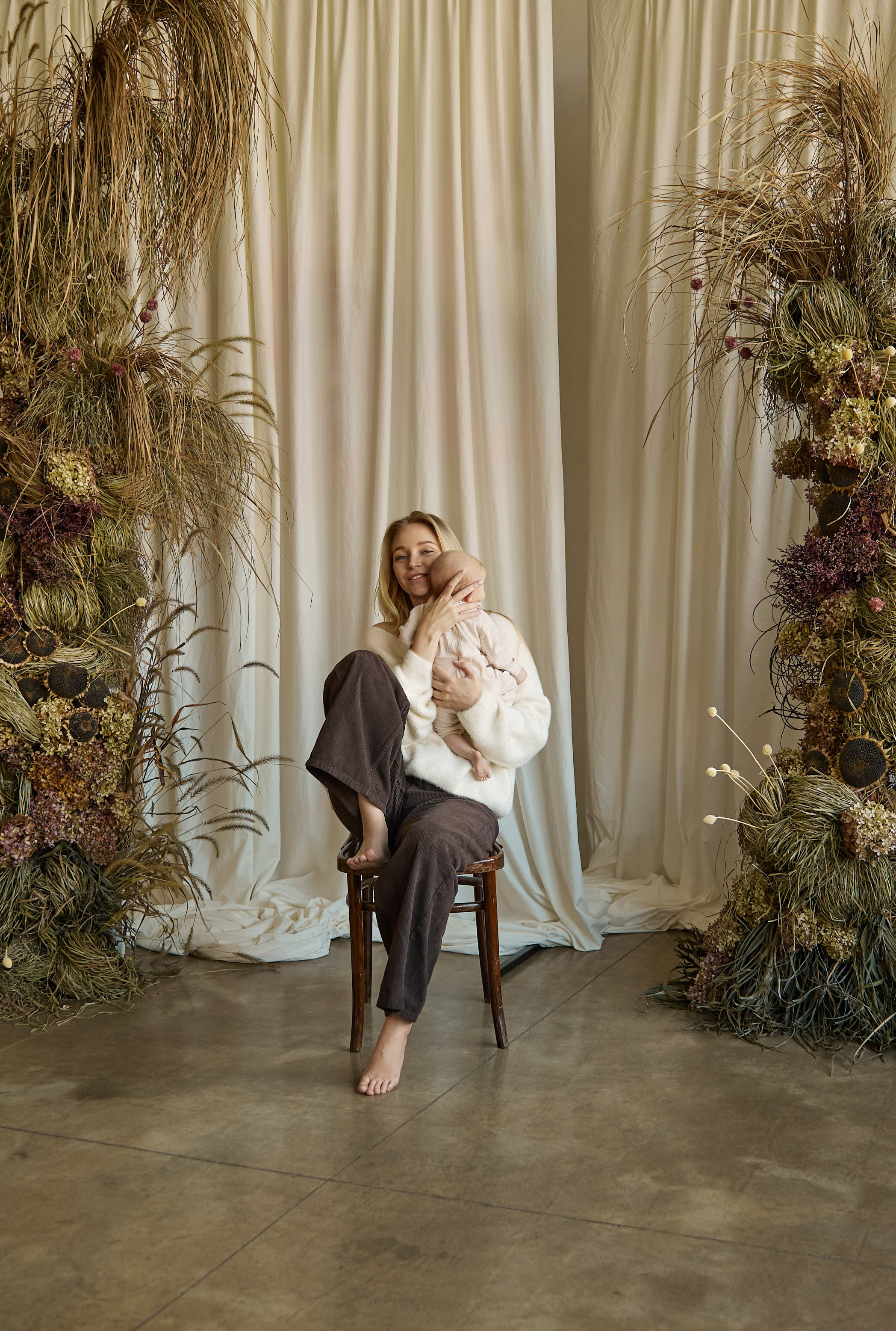 Мария с малышкой. Фотограф женского портрета, беременности и материнства Харькова Елена