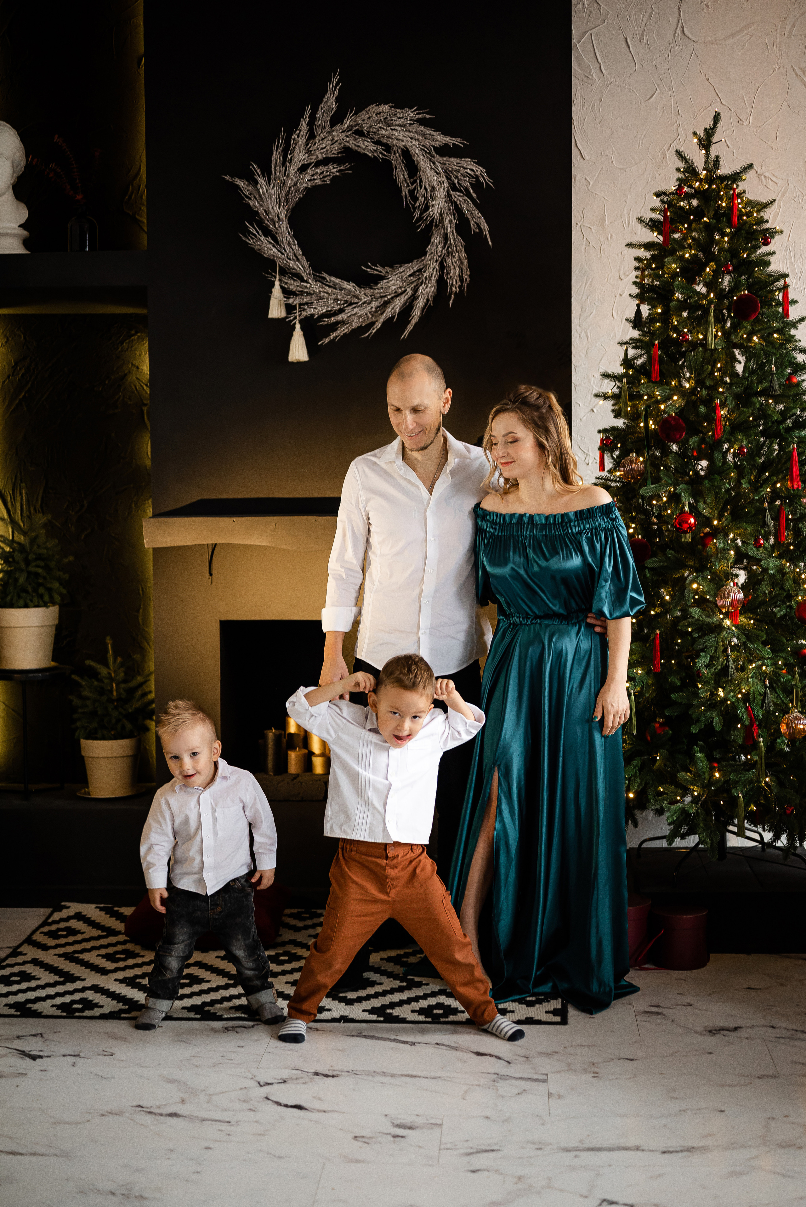 Новогодняя сьемка семьи блогера Ешки. Свадебный и портретный фотограф в Минске Наташа Каракулова