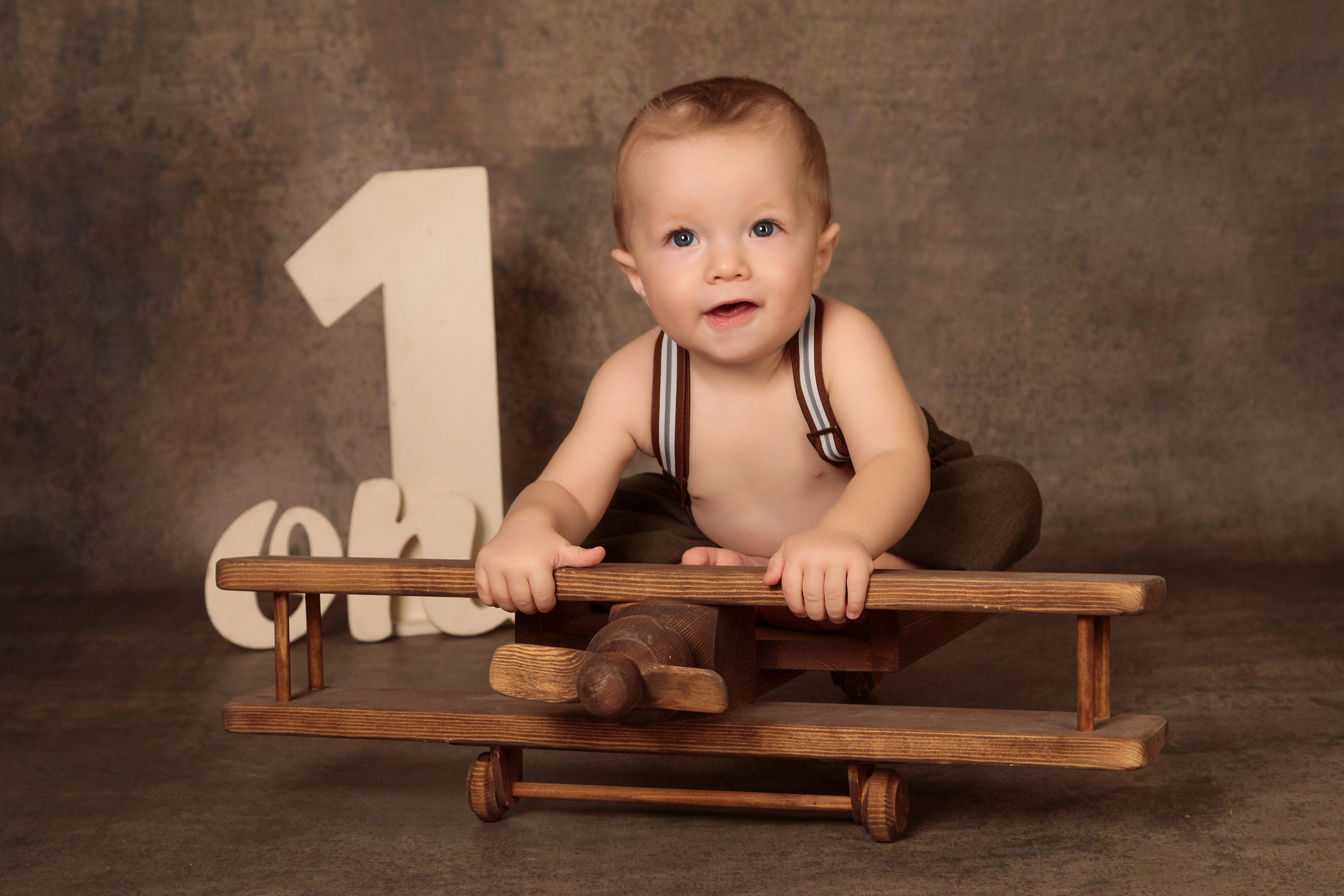 Лётчик. ФОТОГРАФ НА ГОДИК, БЕРЕМЕННОСТИ, НОВОРОЖДЕННЫХ, КРЕЩЕНИЯ МОСКВА