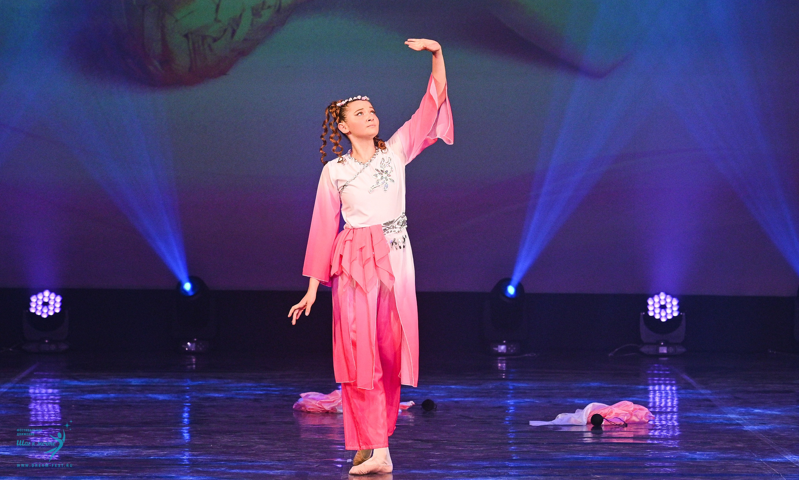 24.05.2025 «Мир под названием — Искусство танца» Фестивальное движение «Шаг к мечте» г. Кострома. Медиастудия Фото Концепт