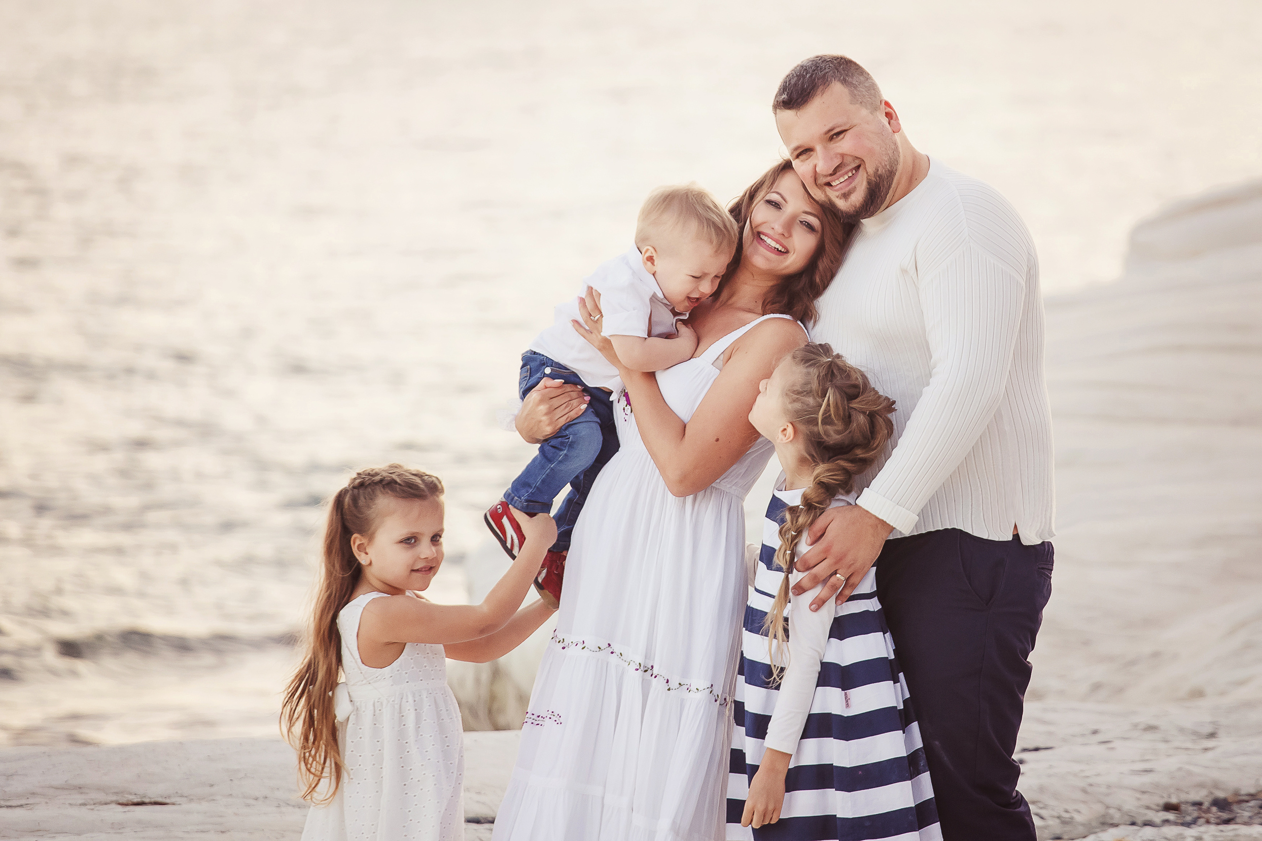 Семейная фотосессия на Кипре. Свадебный и семейный фотограф Ольга Сморжанюк