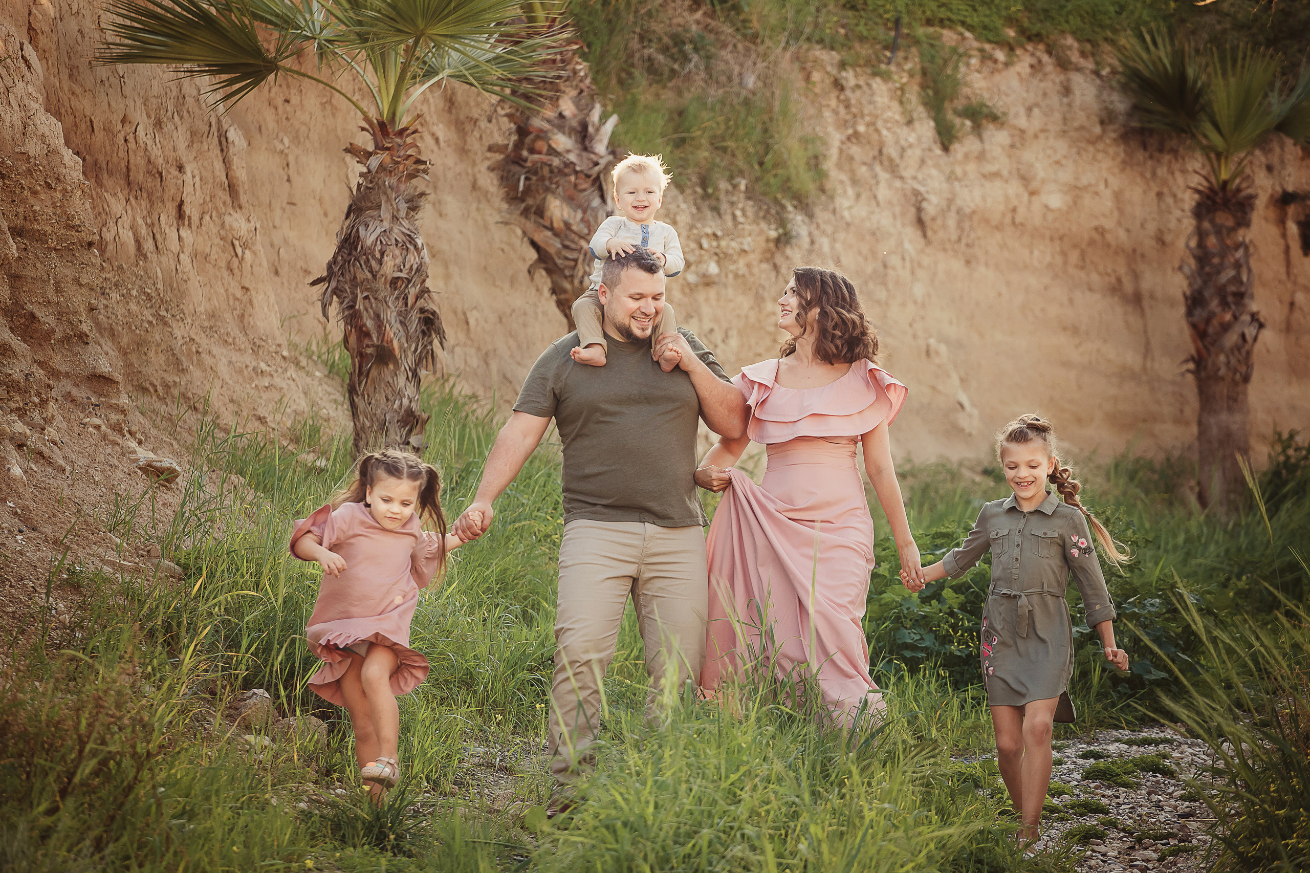 Семейная фотосессия на Кипре. Свадебный и семейный фотограф Ольга Сморжанюк