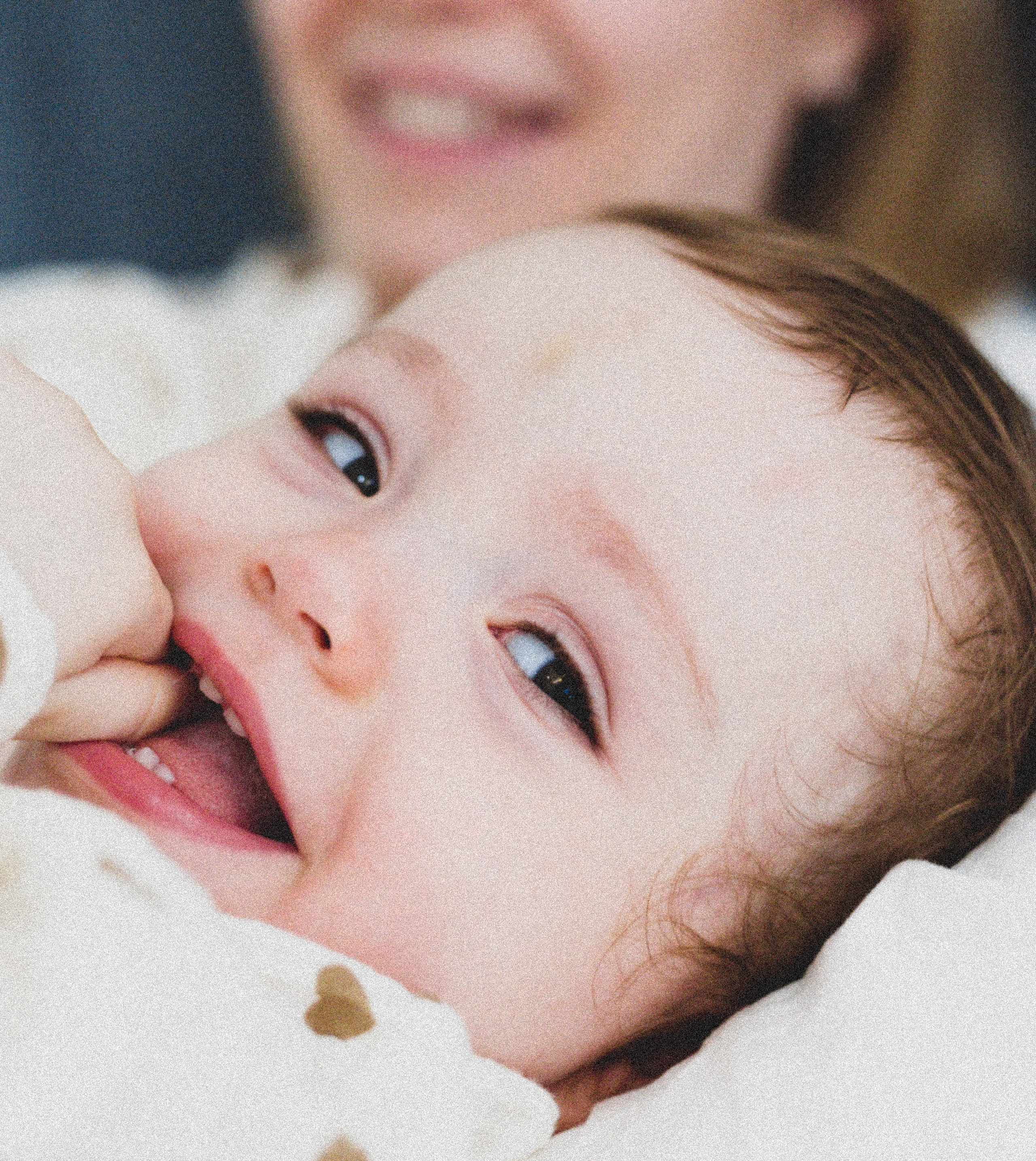 Мама и малыш lifestyle. Фотограф беременных и новорождённых в Краснодаре