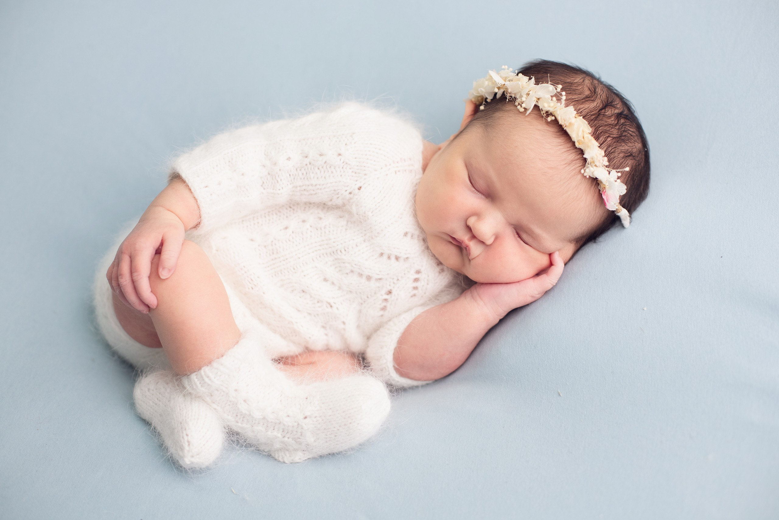 Василиса. Фотограф новорожденных в г. Россошь Виктория Нечепуренко