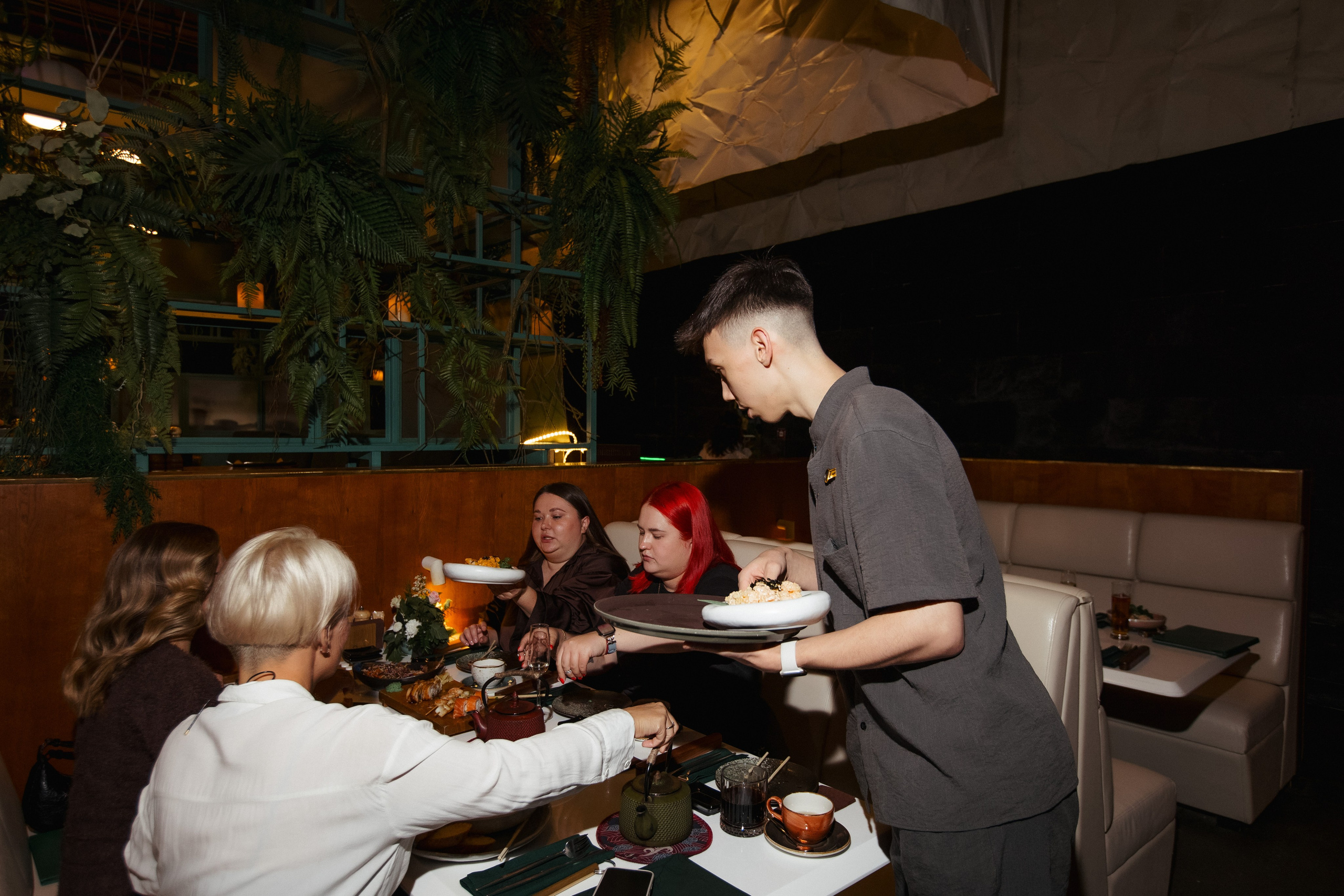 Ресторану ЭХО 10 ЛЕТ. СВОИ. ФОТООТЧЕТЫ-СОБЫТИЯ-МЕСТА