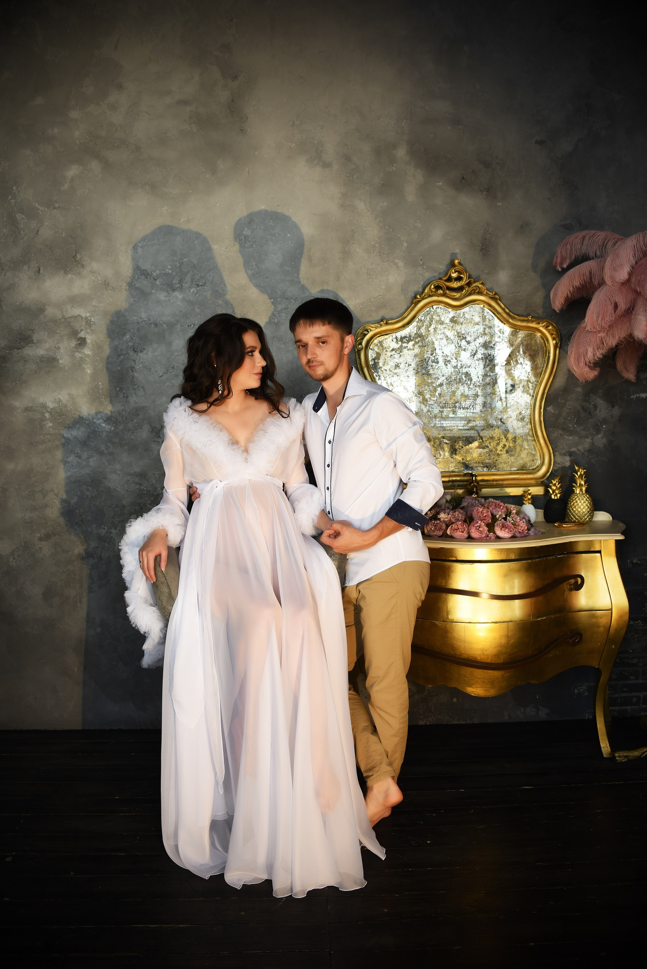 Фотосессия беременности студийная съемка. Свадебный, семейный, детский, контент фотограф в Омске Максим Ильин