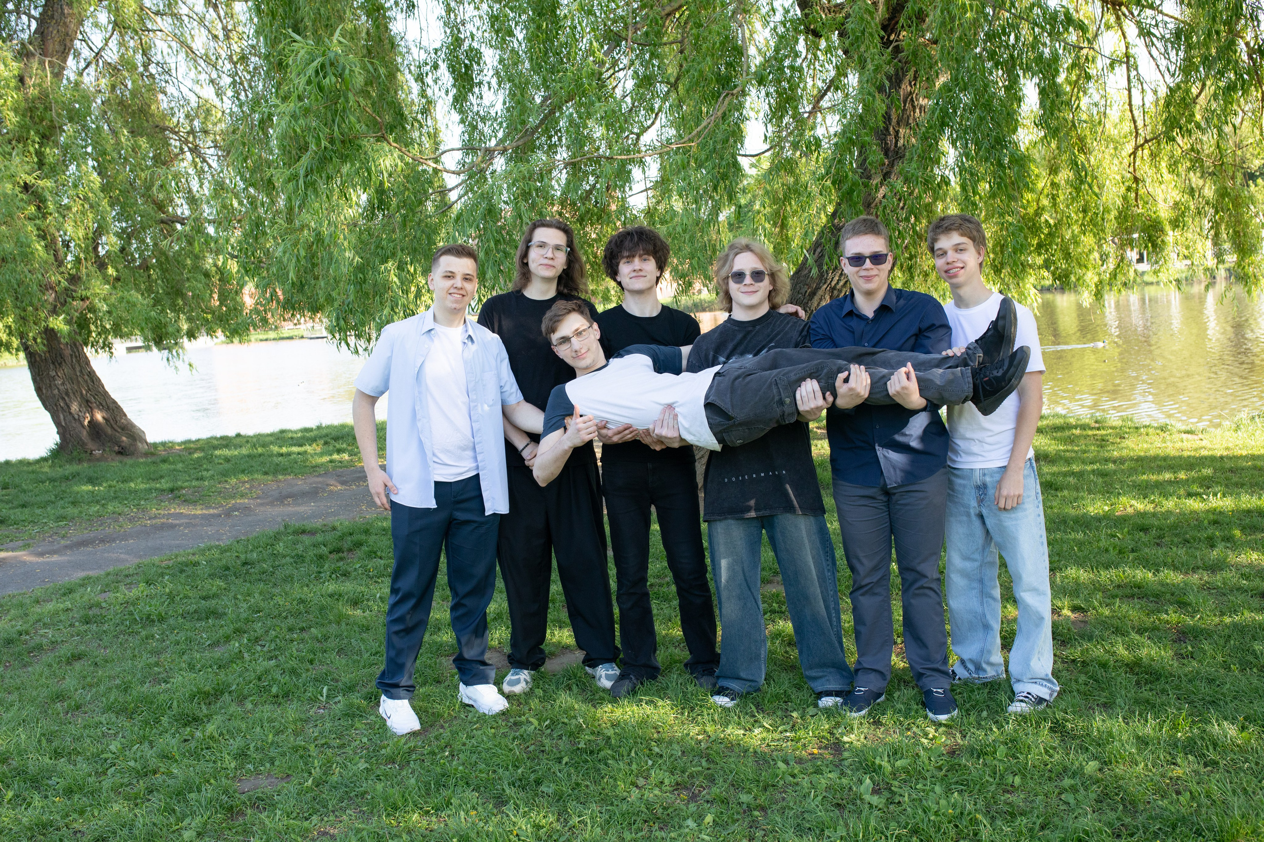 19/05/26 Лошицкий. Выпускные альбомы Cardsi