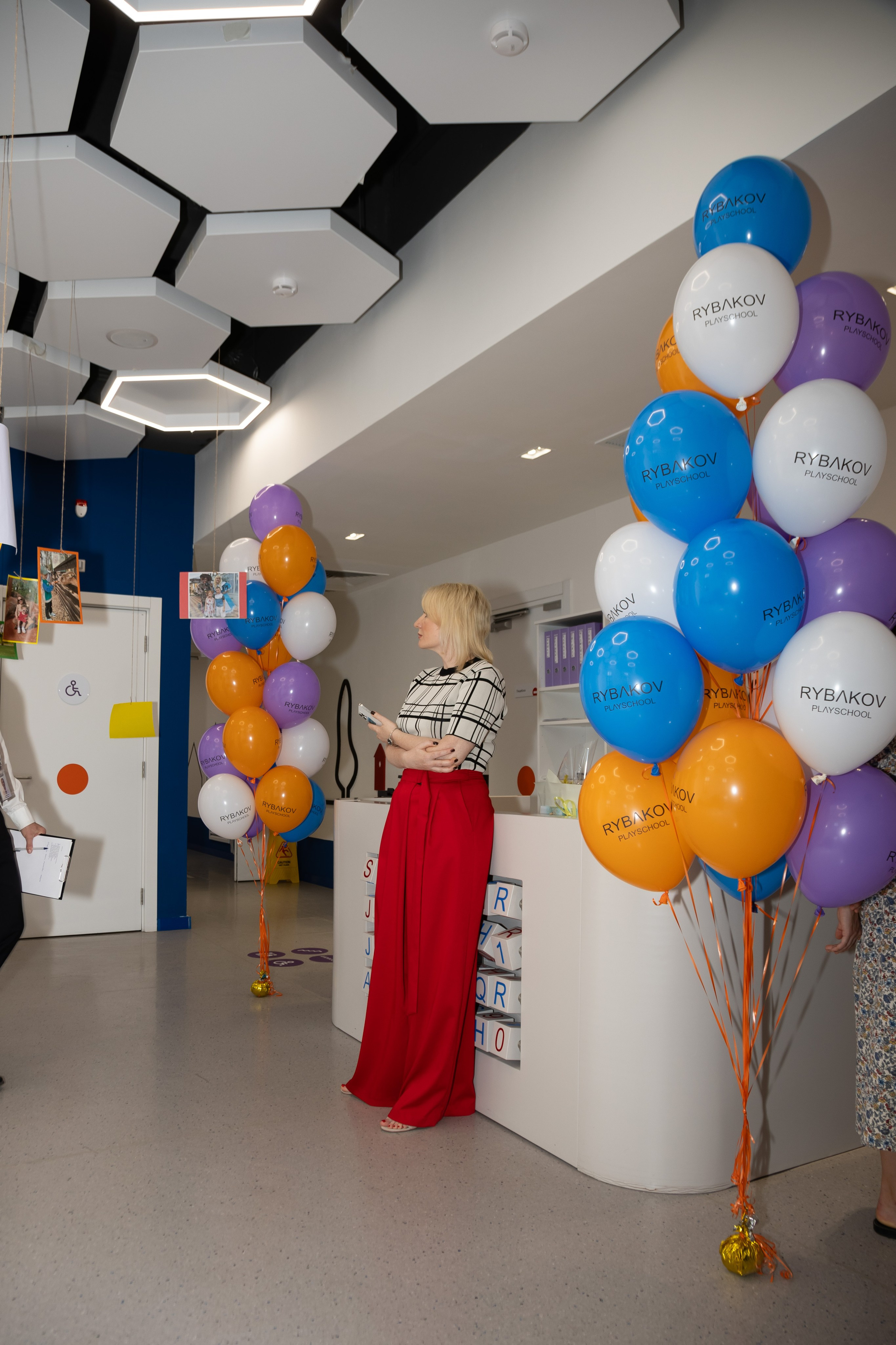 2 -го Сентября RYBAKOV PLYSCHOOL. Портретный Студийный и уличный фотограф Москва. Индивидуальные, Семейные, Беременность, Будуар, Каталог, контент съемки для блога и бизнеса