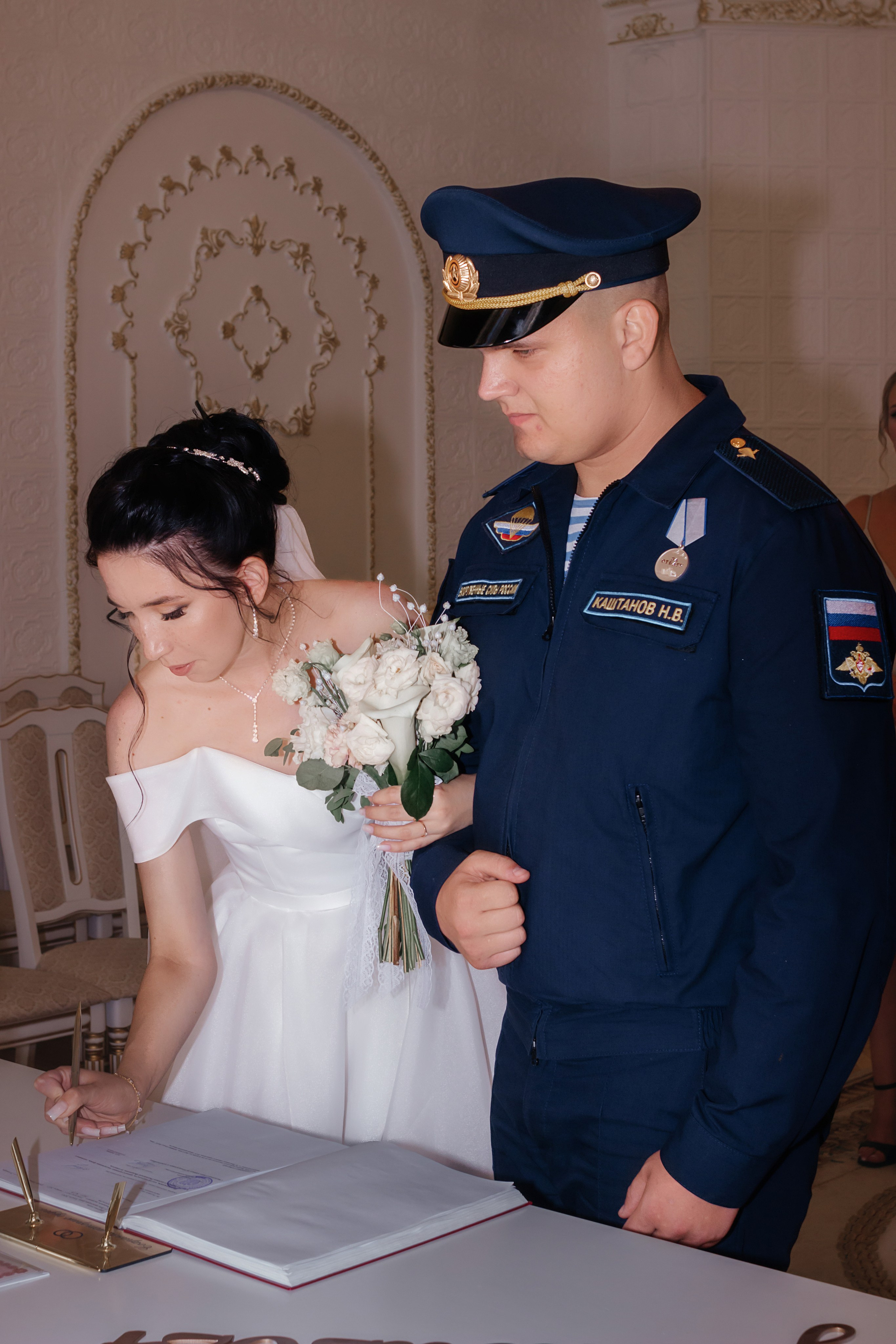 Свадебная съемка Лены и Никиты на Стрелке и в Ресторане Парус на Гребном канале. Свадебный фотограф и фотограф Love-Store в Нижнем Новгороде Анастасия