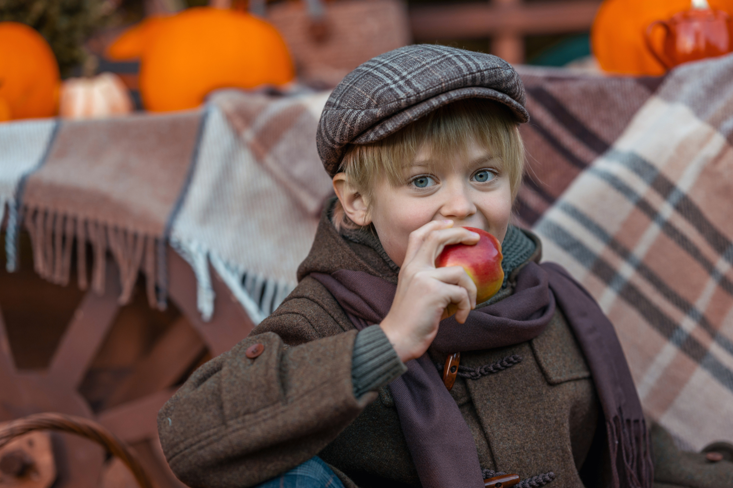 Фотосессия осенью. Семейный и контент фотограф в Москве Alira