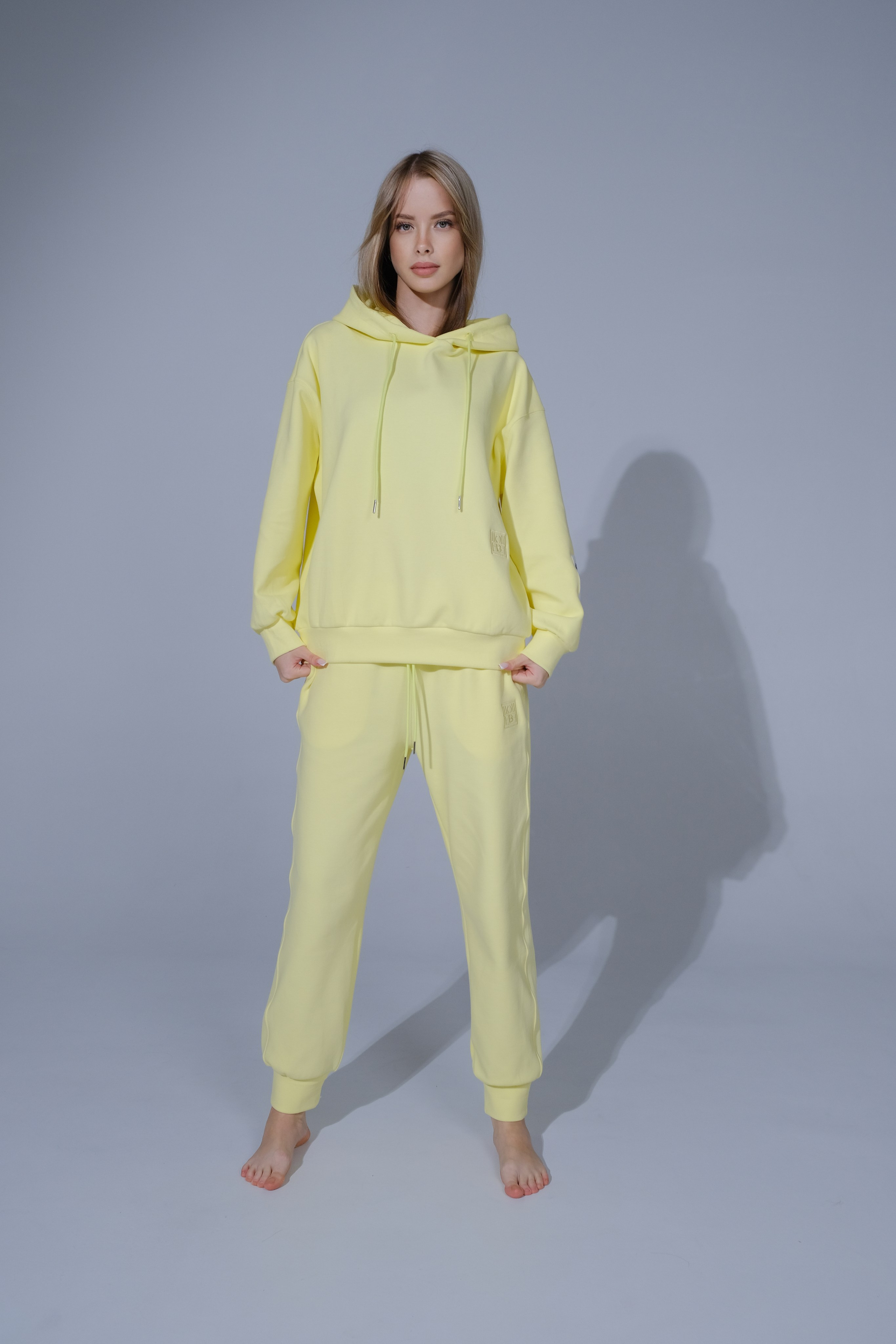 Дарья, 40-42 р-р, рост 175. KED Production — продакшн из СПб. Создаём фото, видео и контент, который помогает брендам и селлерам продавать больше