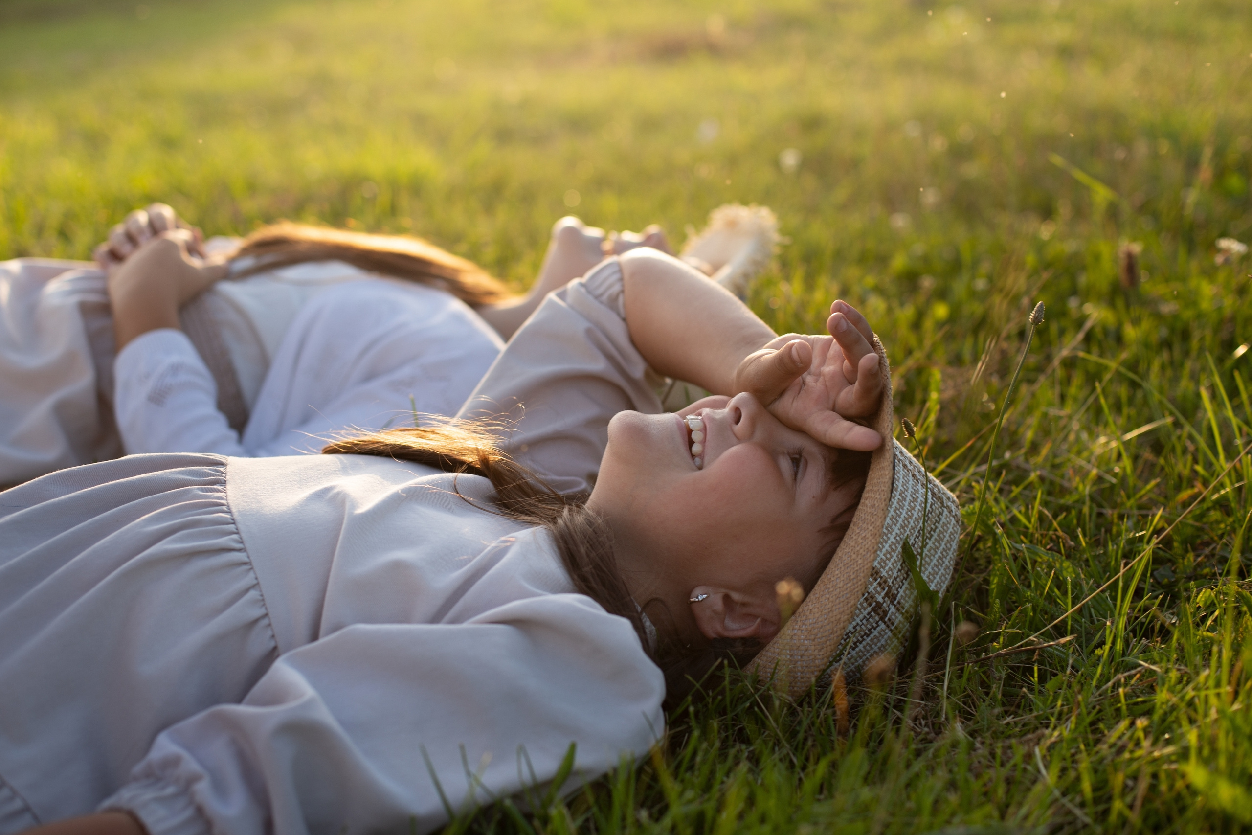 Алеся и Вероника. Веселые сестрички. Семейный и детский фотограф в Минске Владыко Татьяна