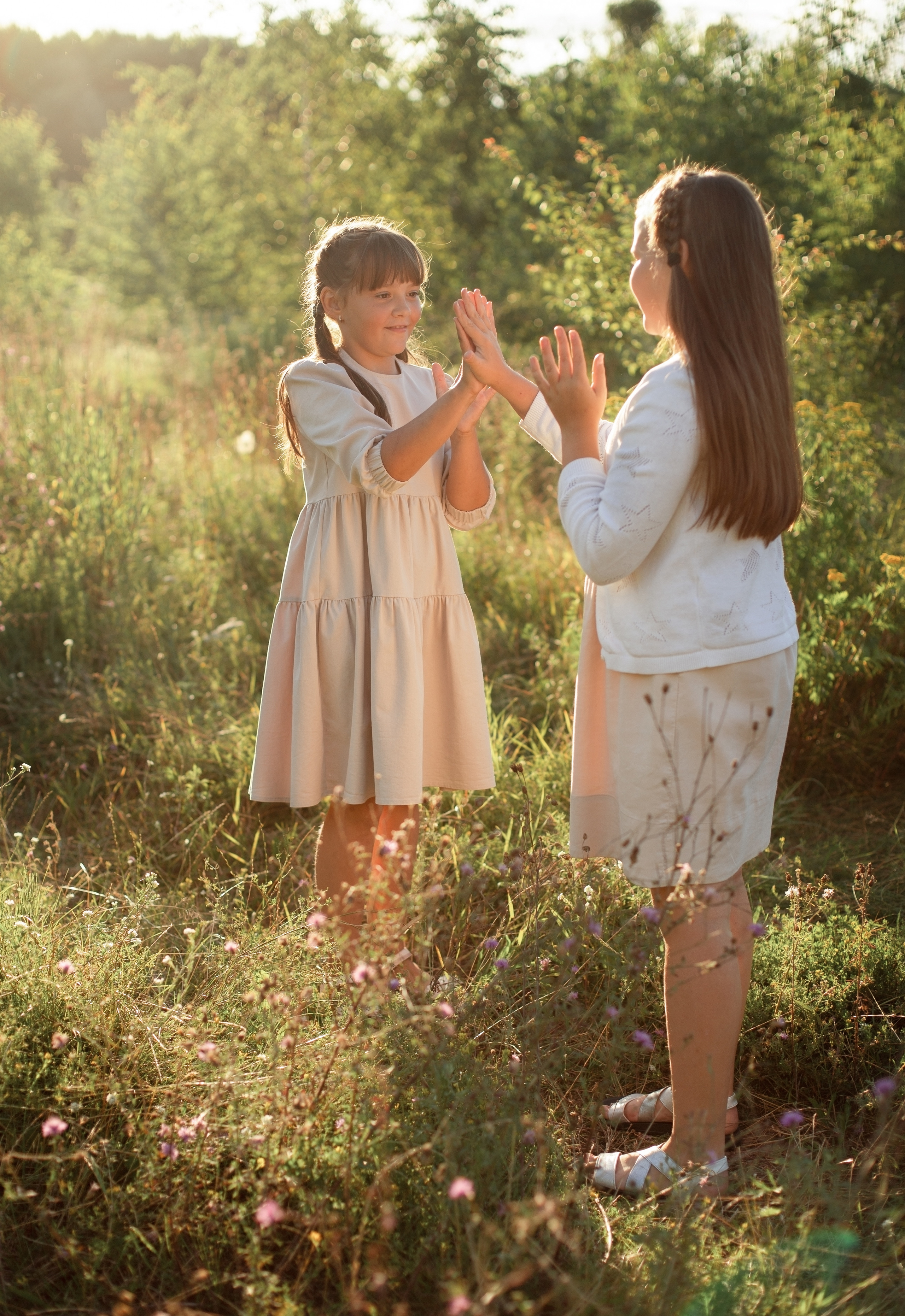 Алеся и Вероника. Веселые сестрички. Семейный и детский фотограф в Минске Владыко Татьяна
