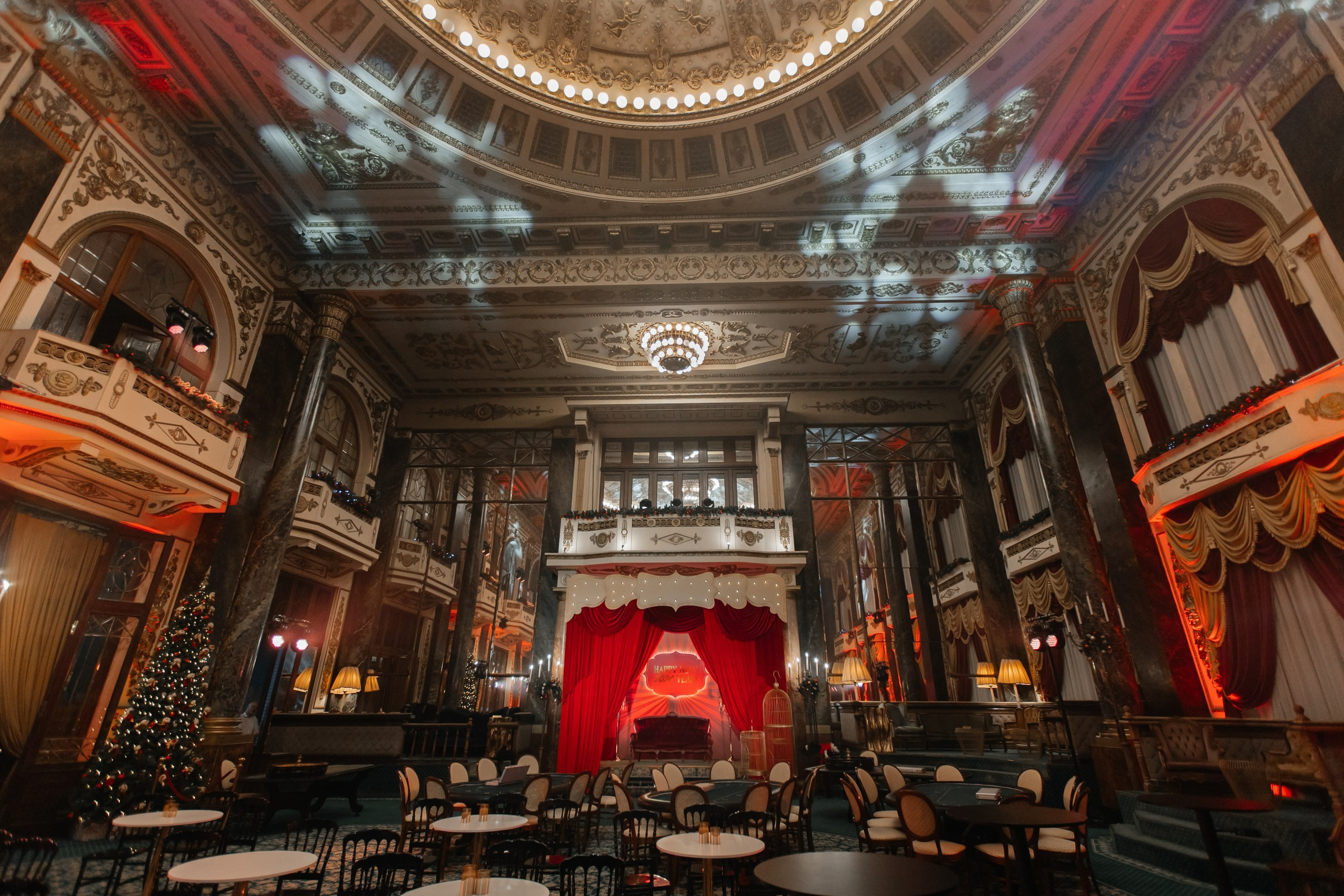 Первый клиентский банк «Бурлеск NY» Ресторан Яръ. Фотограф Москва Людмила Белова