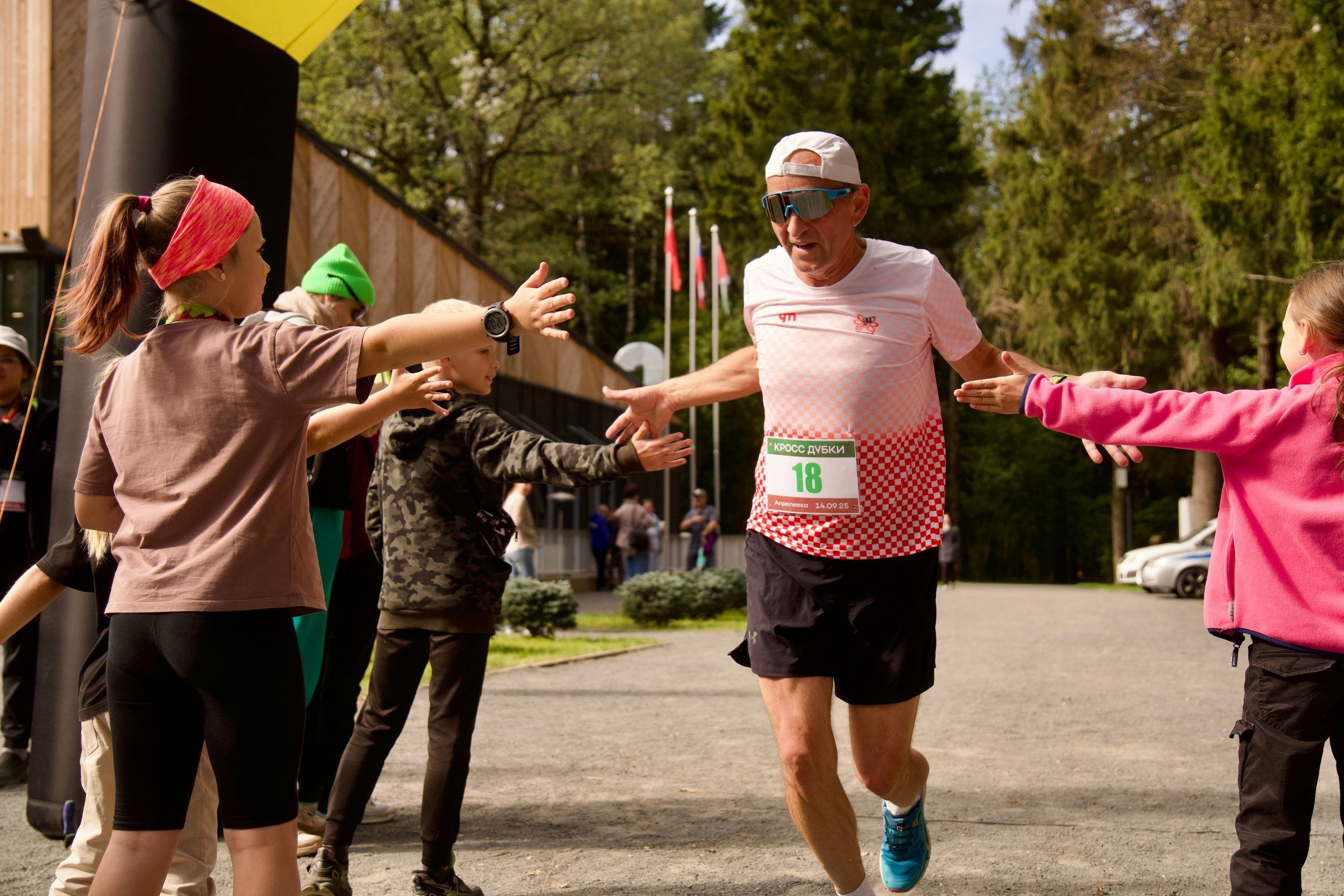 Забег в парке «Дубки». Кафе «БЕЛКА НАШЕПТАЛА». Ну оооочень концептуальное кафе
