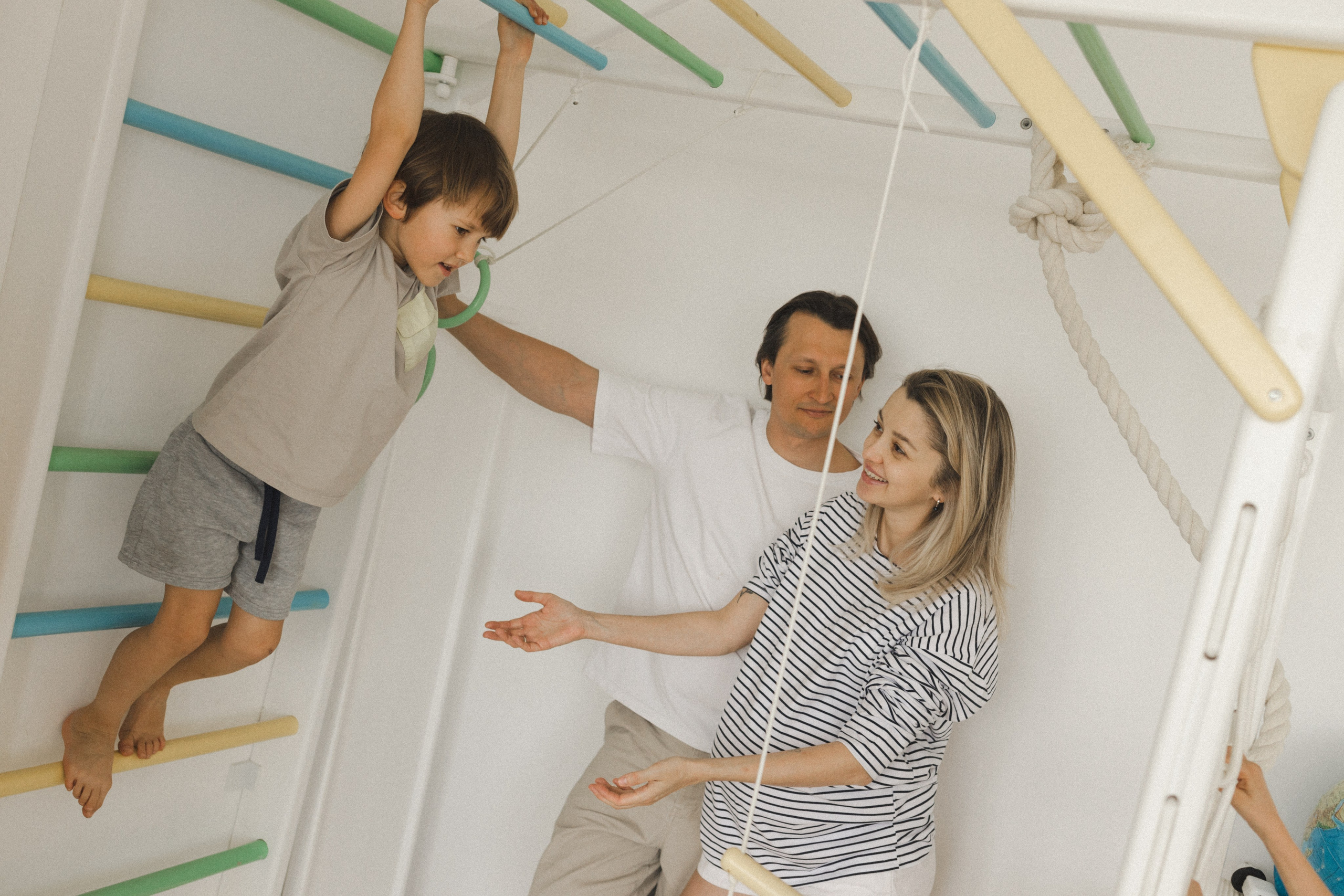 Катя, Паша, Валера и Родион ждут братика. Семейный фотограф в Москве