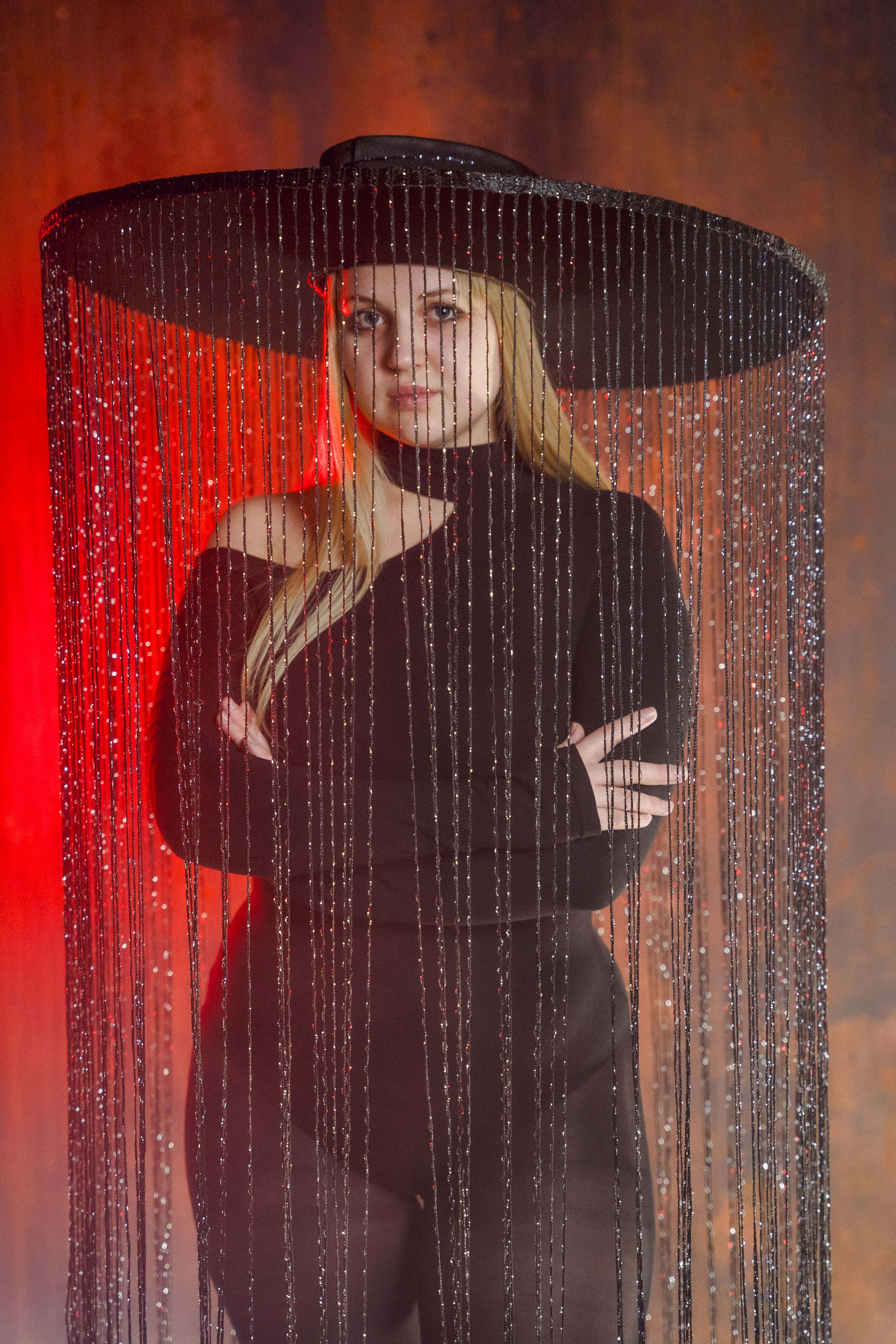 В шляпе с нитями. Профессиональный фотограф Ковалева Олеся