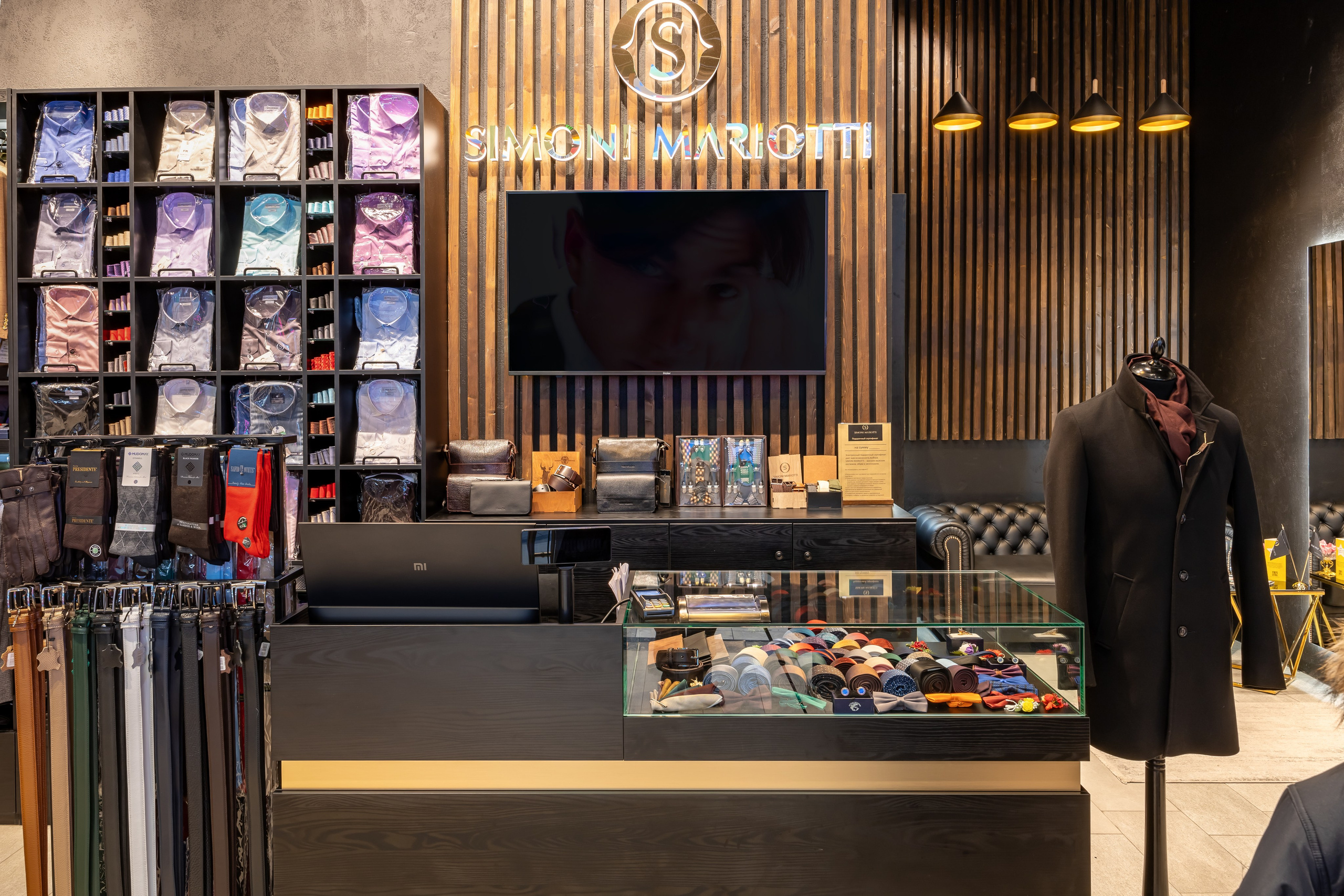 Съемка для производителя торгового оборудования в ТЦ «Ривьера». Интерьерный фотограф в Москве Сергей Чекмезов