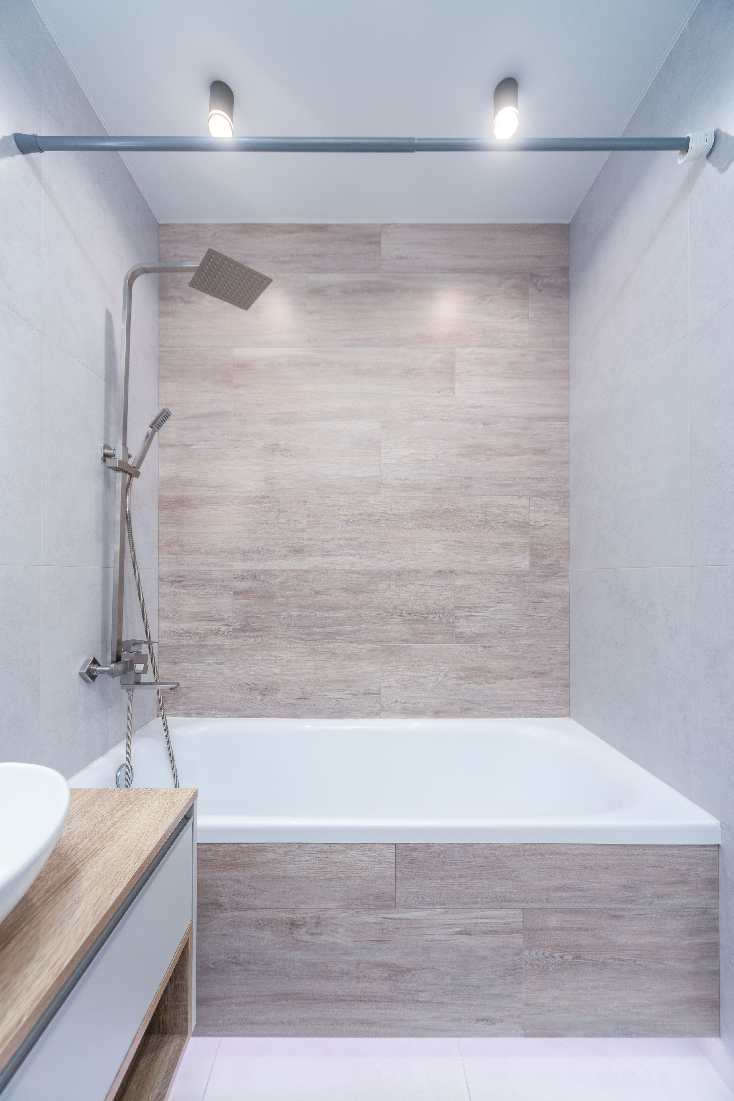 Зона ванной в санузле двухкомнатной квартиры в Минске