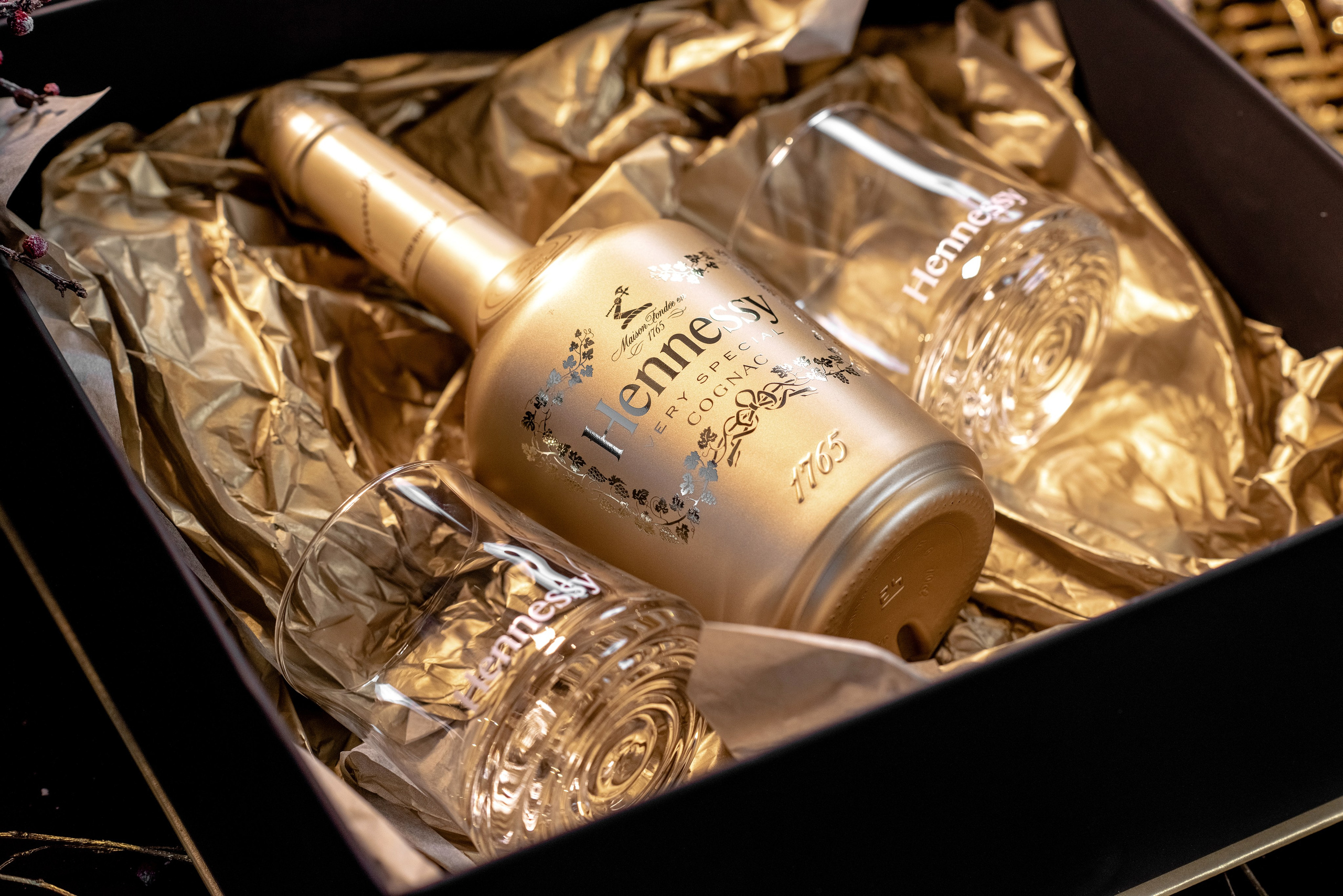 Предметы. Елена Северина фотограф, Алматы: репортаж (спорт, концерты, конференции), предметная и фуд-съёмка, портреты, каталоги, фэшн, ретушь