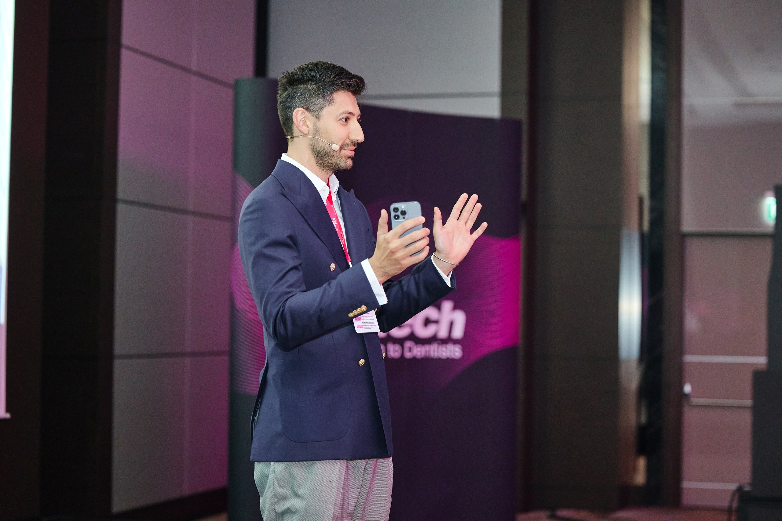 Конгресс имплантологов Neo Biotech 2025. Антон Артюшин, портретный фотограф. Москва