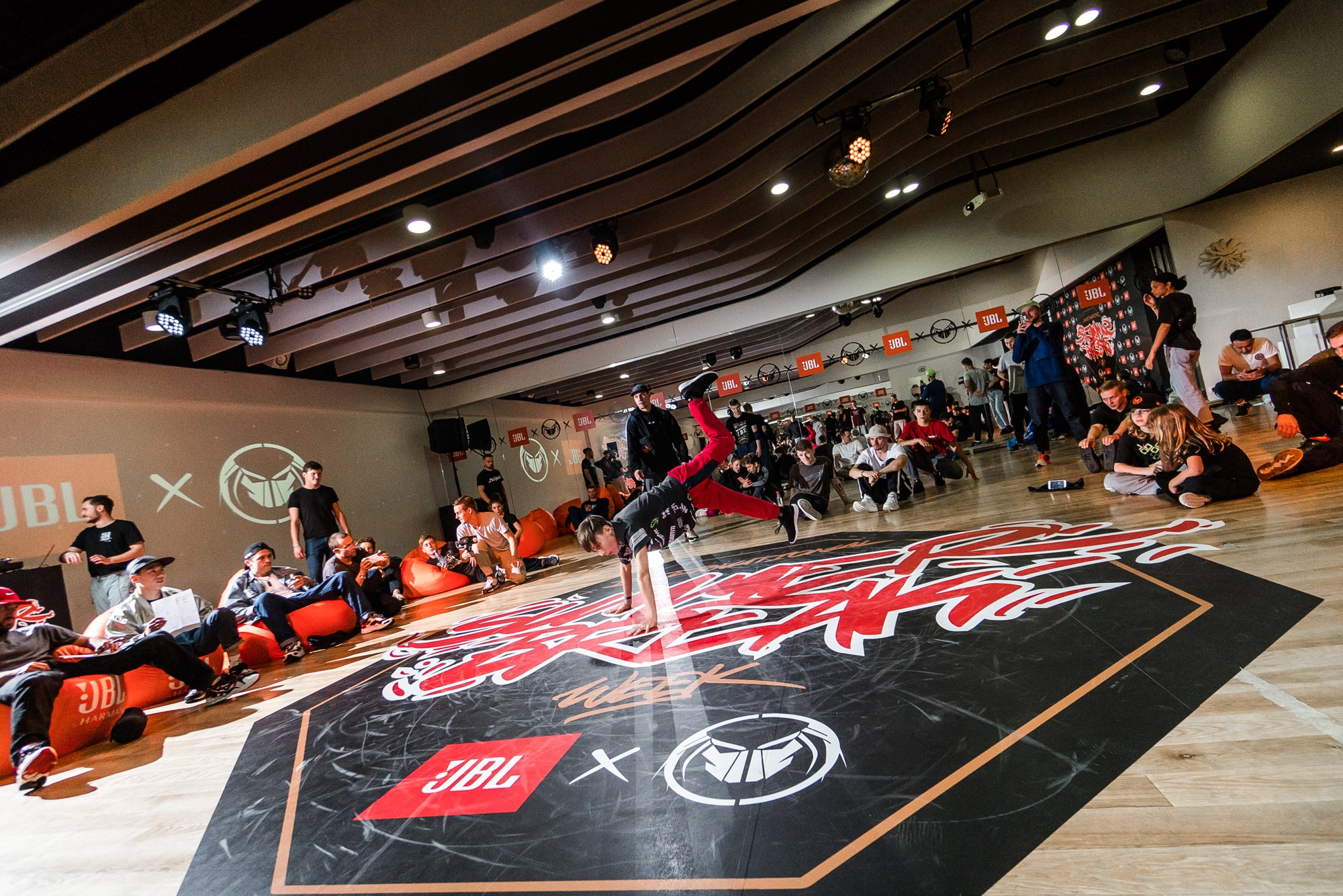 Dance Week JBL x PREDATORZ. Репортажный и свадебный фотограф в Москве