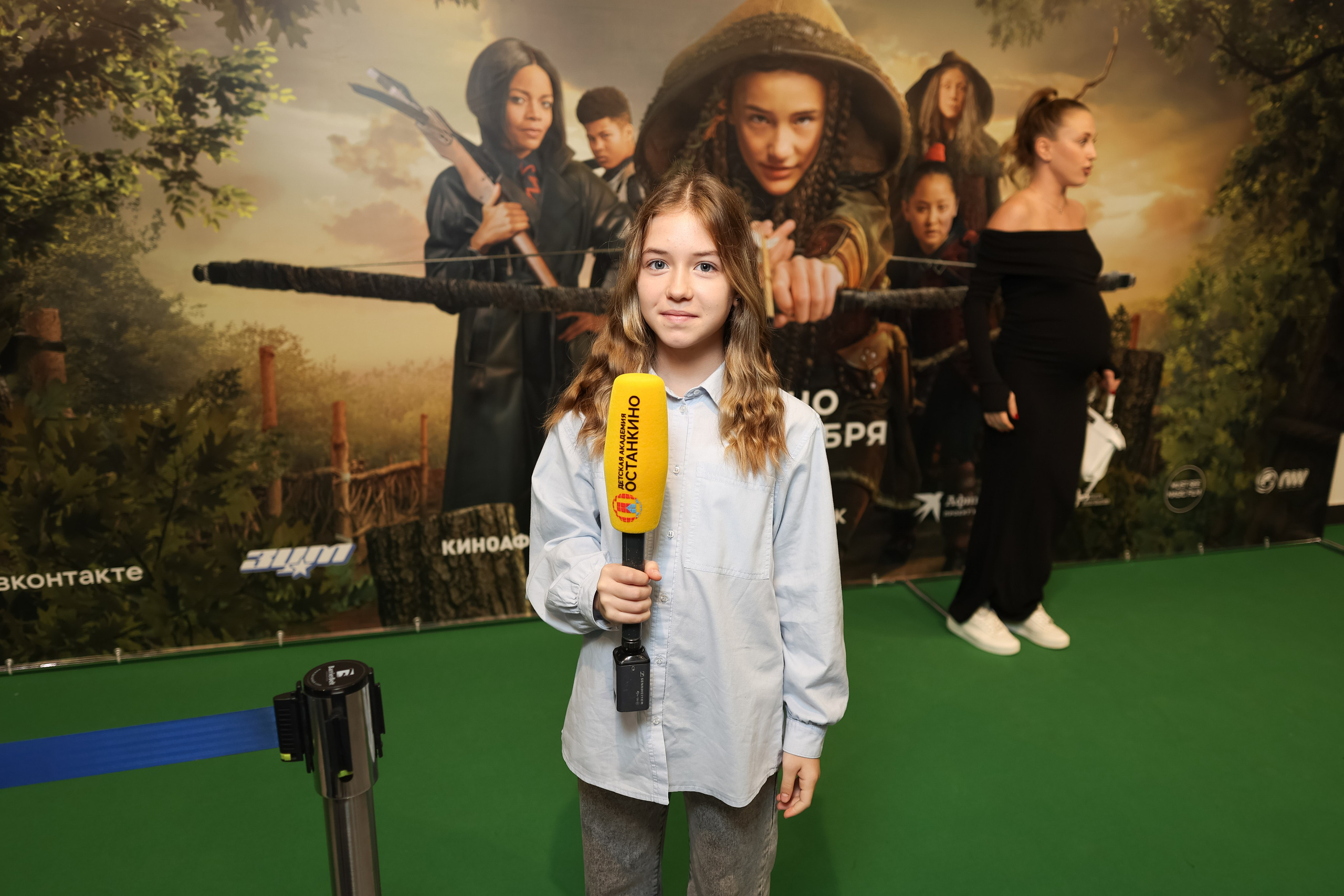 Школа «Останкино» на премьере Робин Гуд. Репортажный фотограф видеограф в Москве Ольга Плаксина