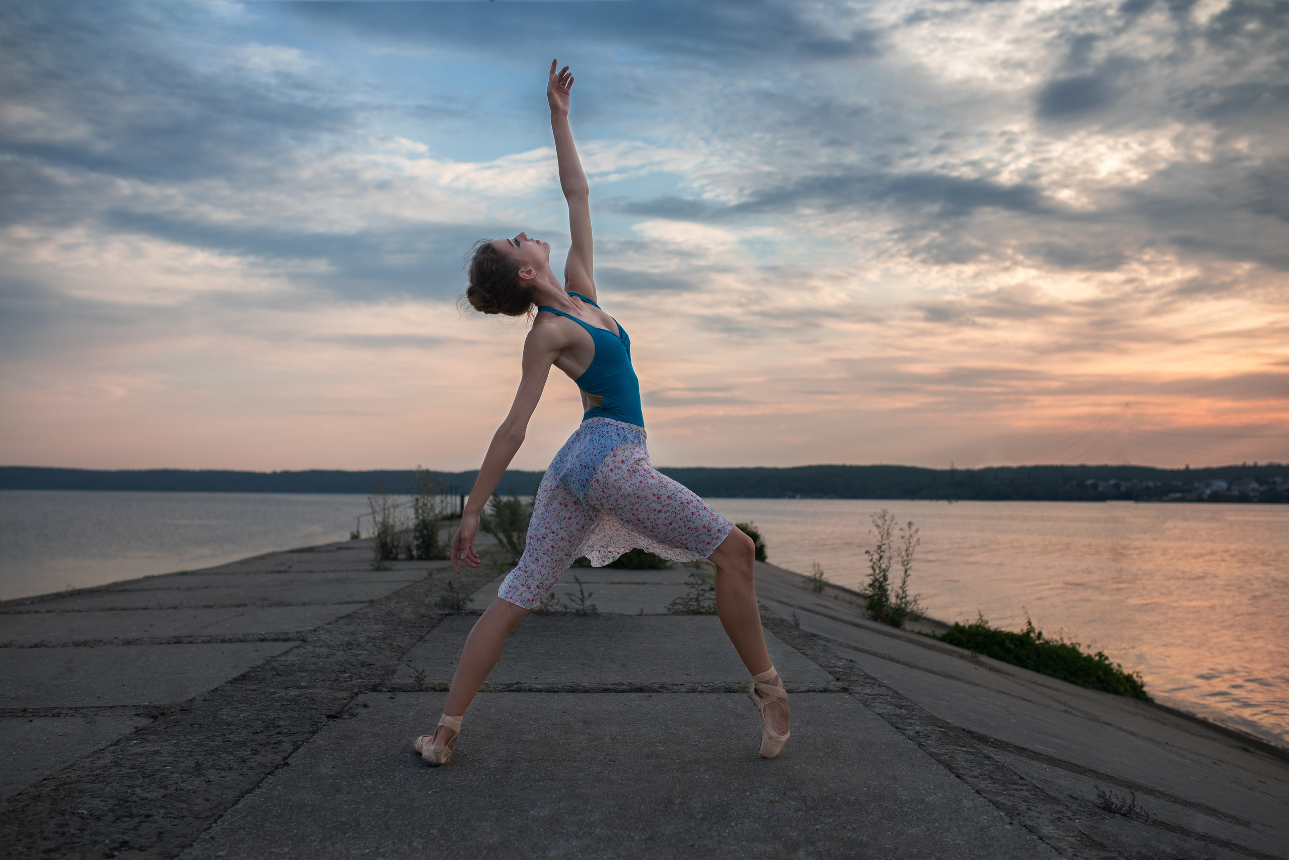 Фотосет с балериной Дианой на набережной для «себя»