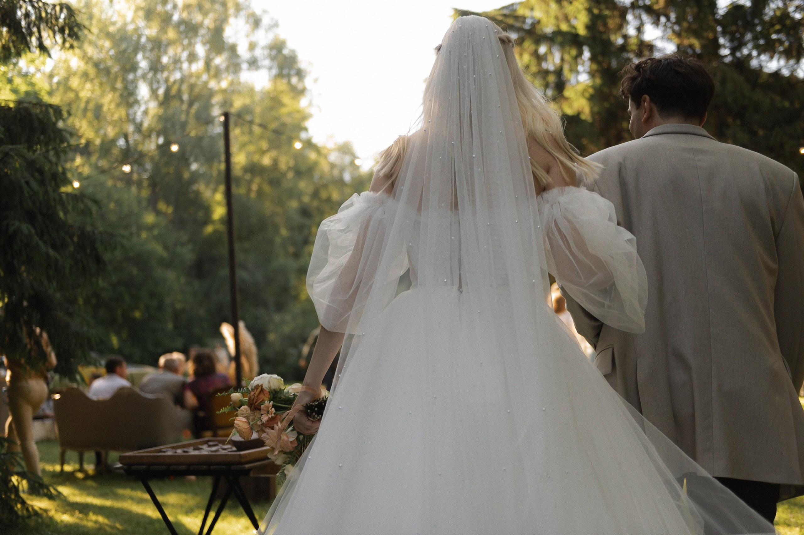 Карим и Ольга вечеринка под открытым небом в «Лесной даче». Афина Ефимова. Свадебный фотограф Москва