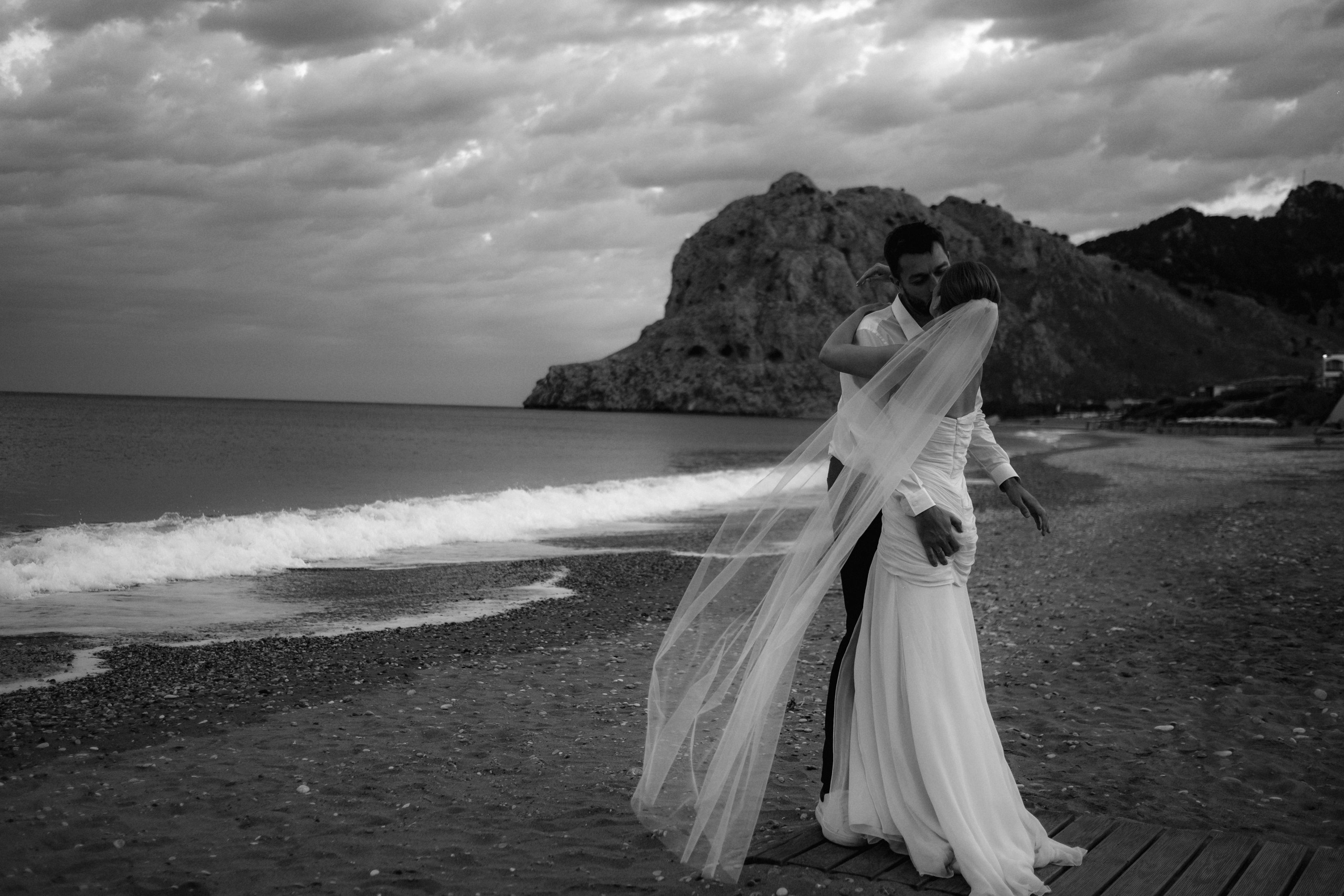 Rhodes (soon). Сентиментальная свадебная фотография