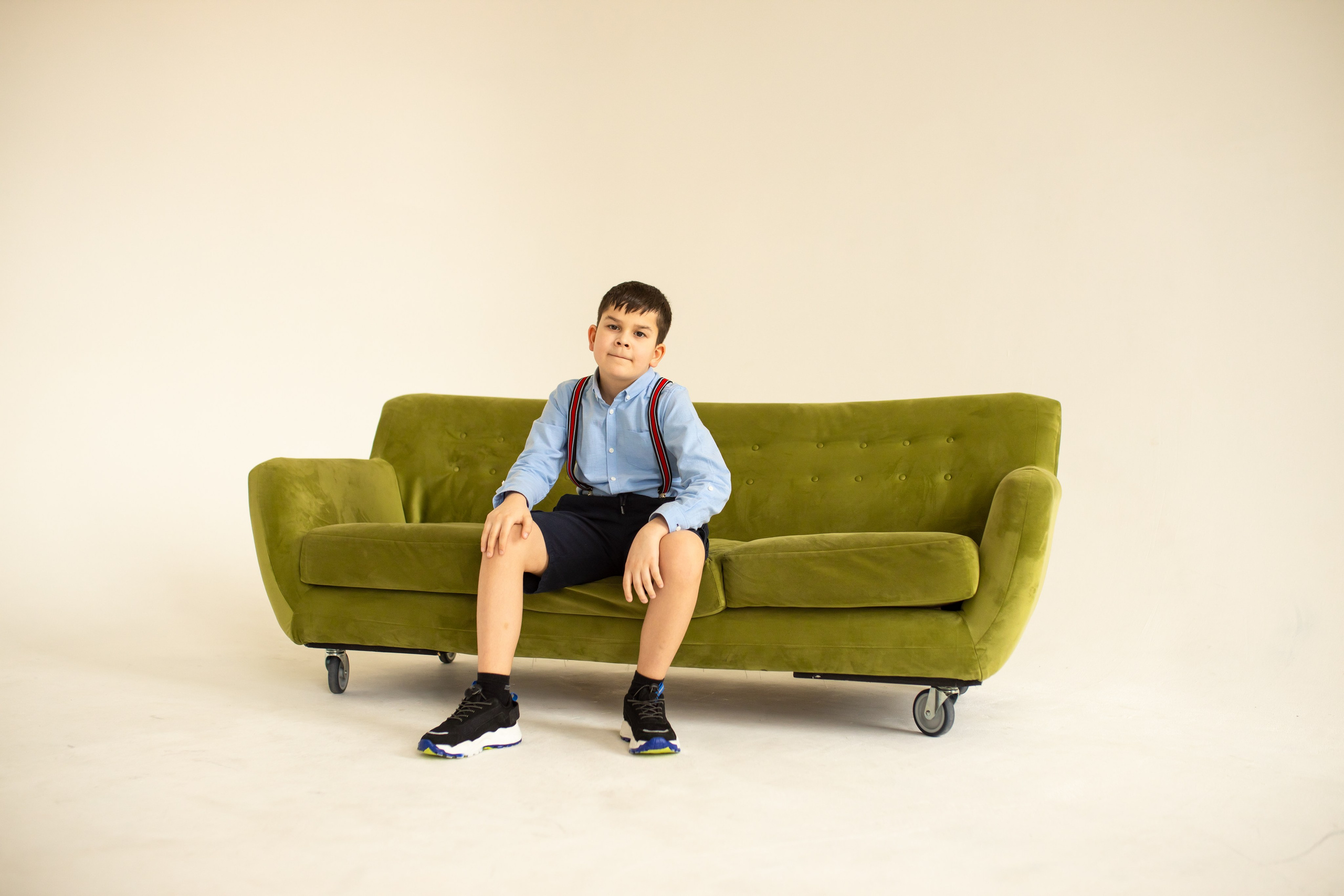 Семейная фотосессия на циклораме с естественным светом. Фотограф в Железнодорожном и Балашихе