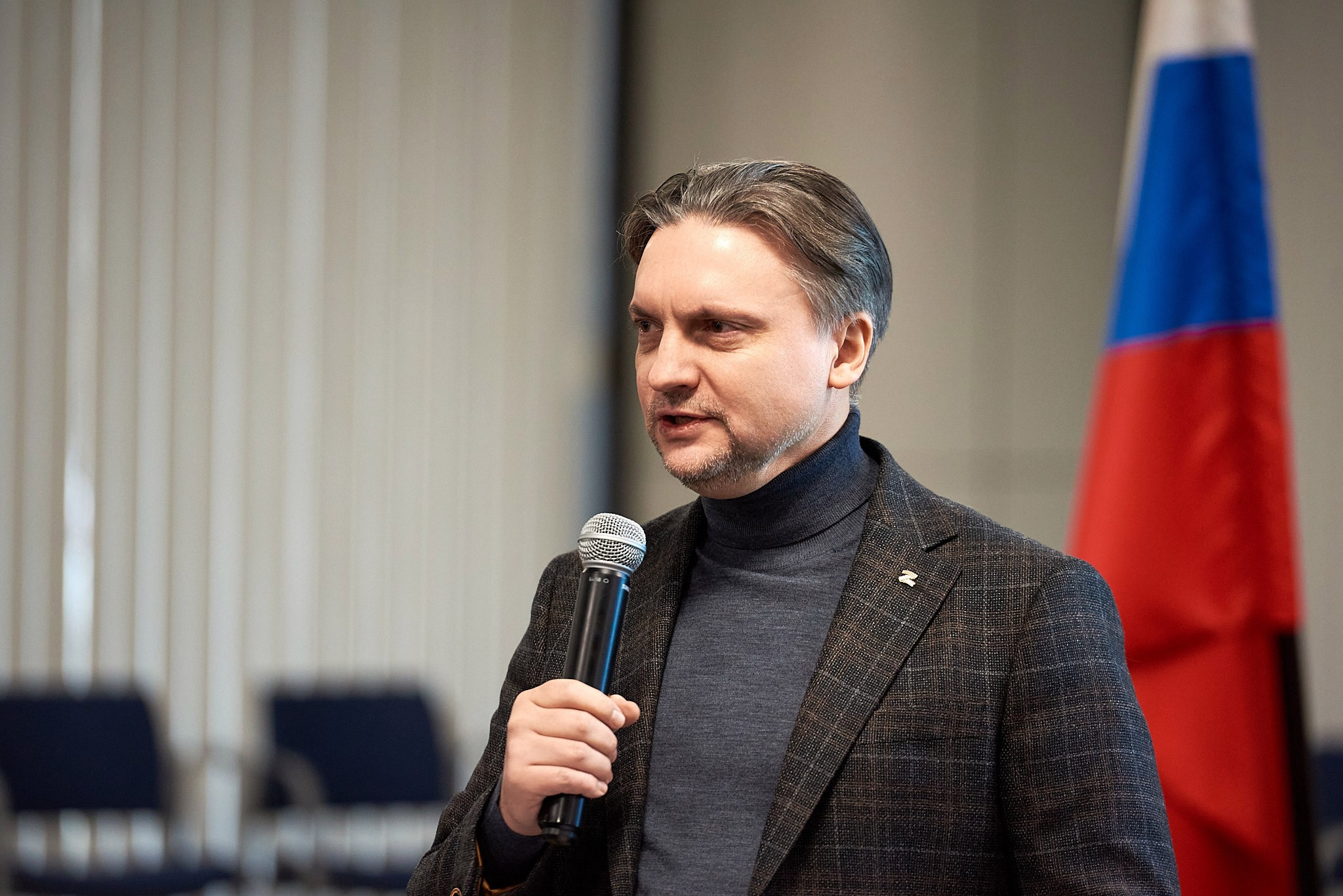 Дизайн-сессия ИИ трансформации Санкт-Петербурга. Иван Ступа, репортажный фотограф в Санкт-Петербурге и Ленинградской области