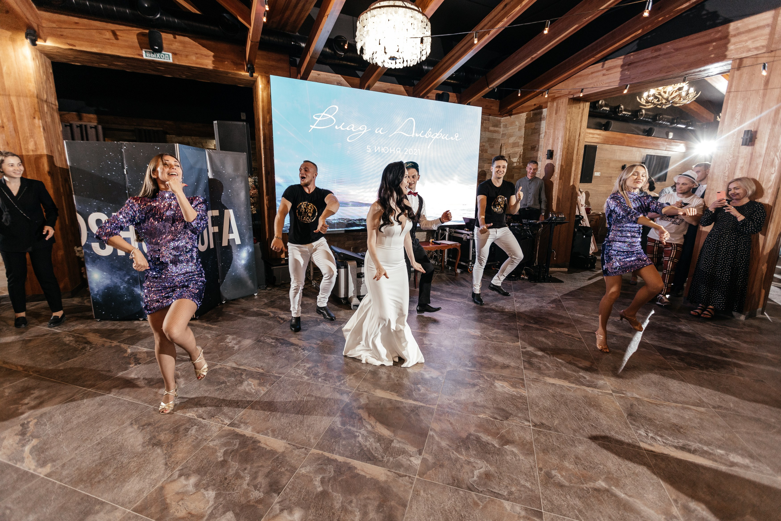 Свадебный фотограф Уфа — Руслан ГабдлисламовЖивые эмоции, красивые кадры, воспоминания на всю жизнь.Работаю по всей Республике Башкортоста. Свадебный фотограф Уфа Руслан Габдлисламов