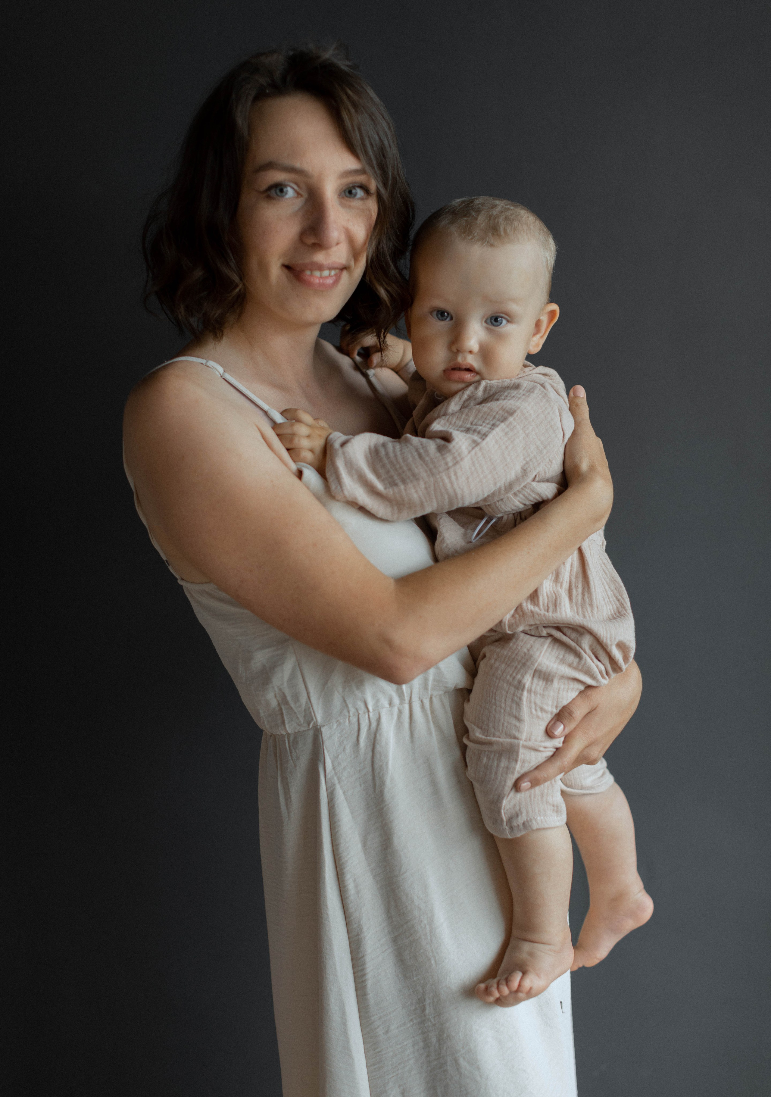 Артем, Виктория и их малыш