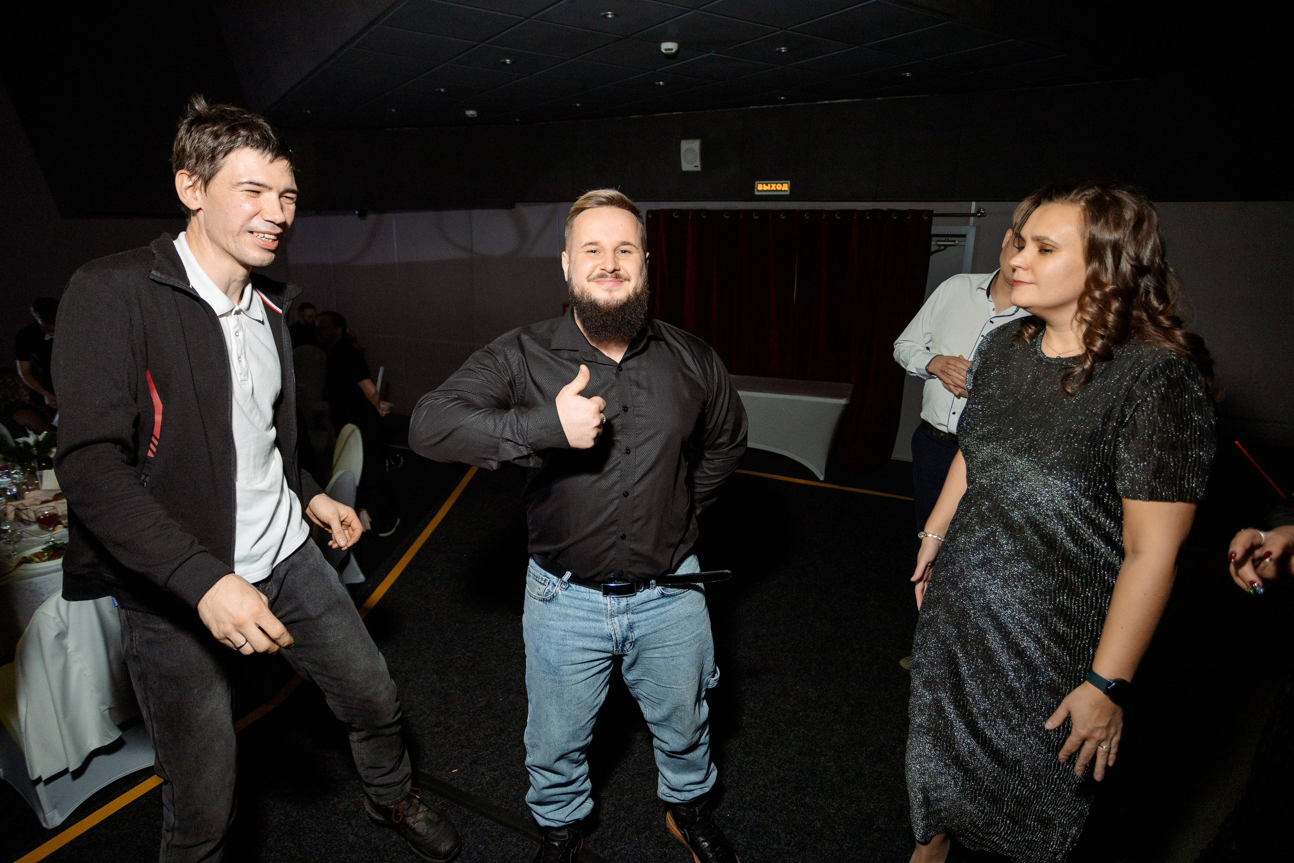 РЕПОРТАЖ: НОВЫЙ ГОД В ДК МЕТАЛЛУРГ. Профессиональный фотограф в Ижевске Леша Петров