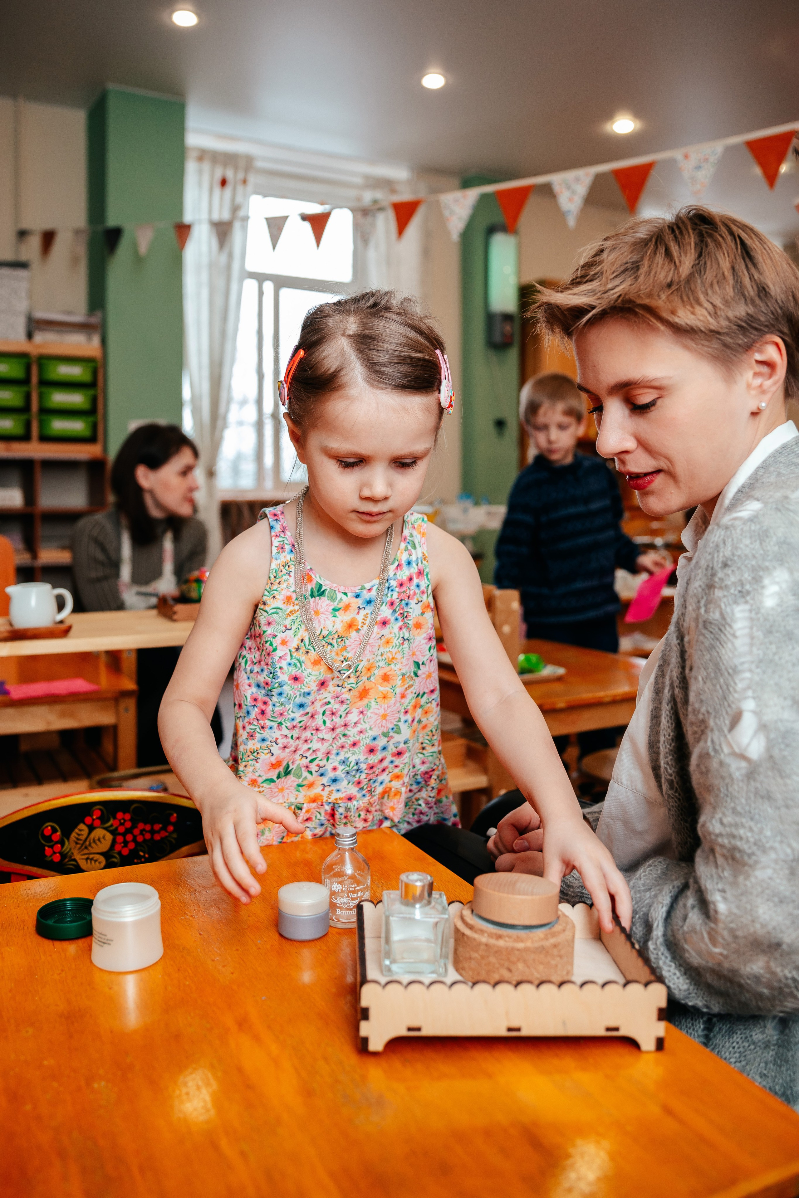 8 марта в Монтессори-саду. Семейный lifestyle фотограф в Санкт-Петербурге Людмила Пахомова