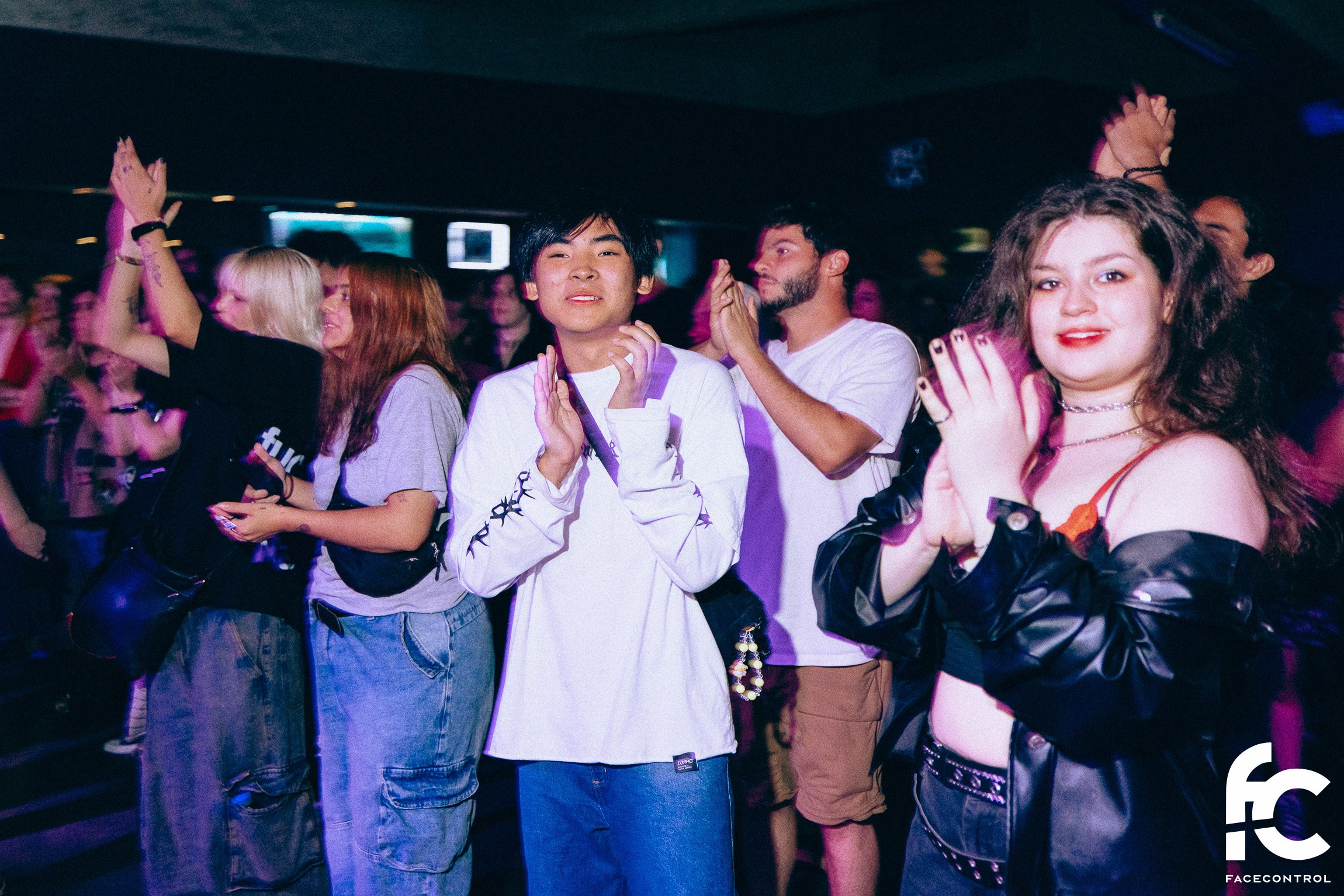 Sextape of Lovers & Granma. Face Control: Crónica social, anuncios de eventos y reportajes fotográficos