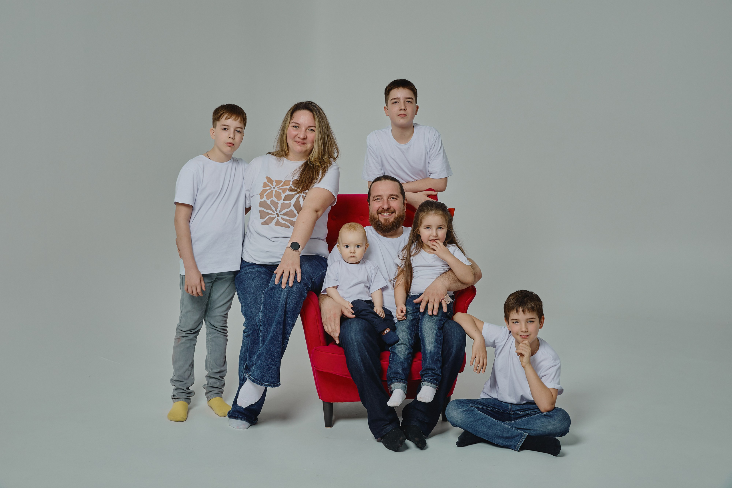 Семейная фотосессия в студии
