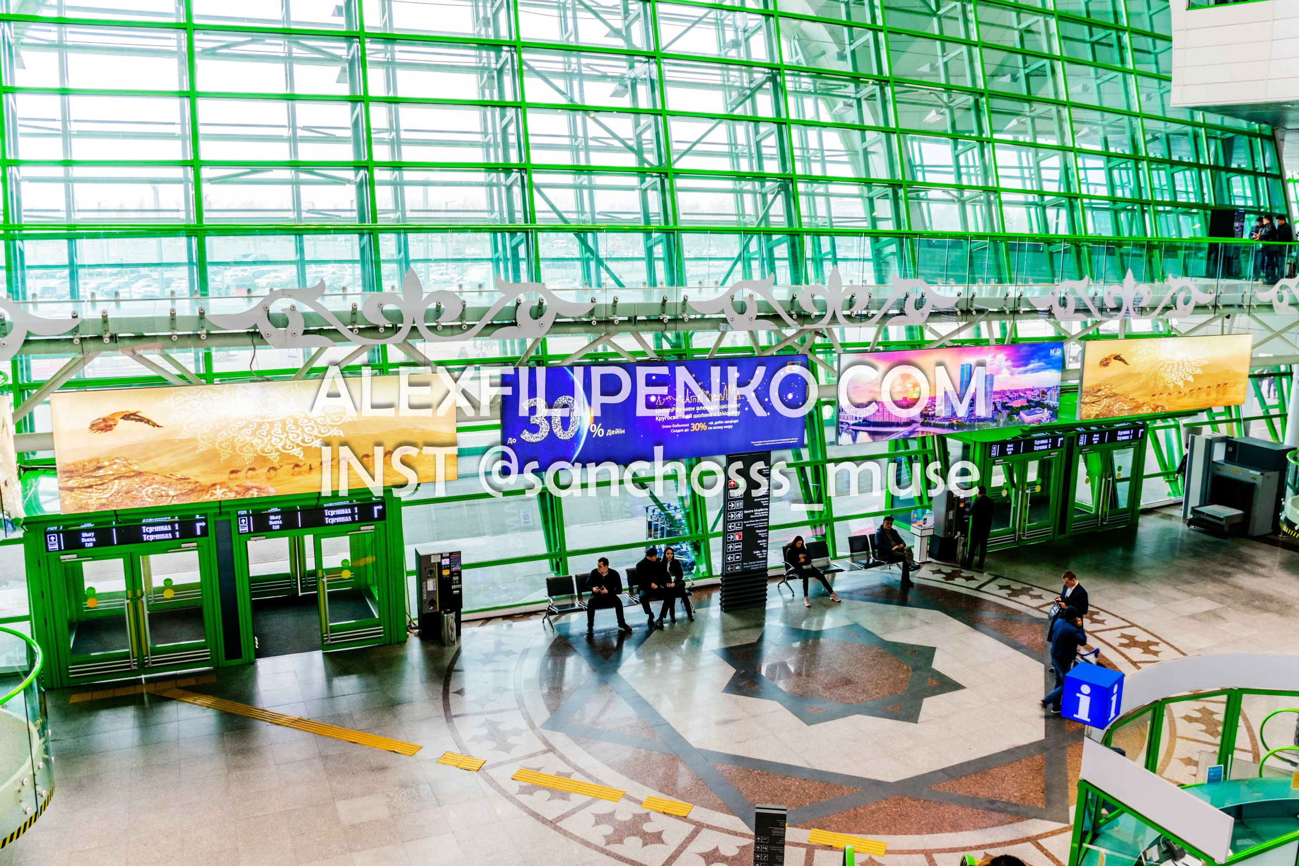 Фотосъемка для рекламного оператора MYD Production в Аэропорту Астаны. Фотограф интерьера недвижимости и архитектуры в Астане