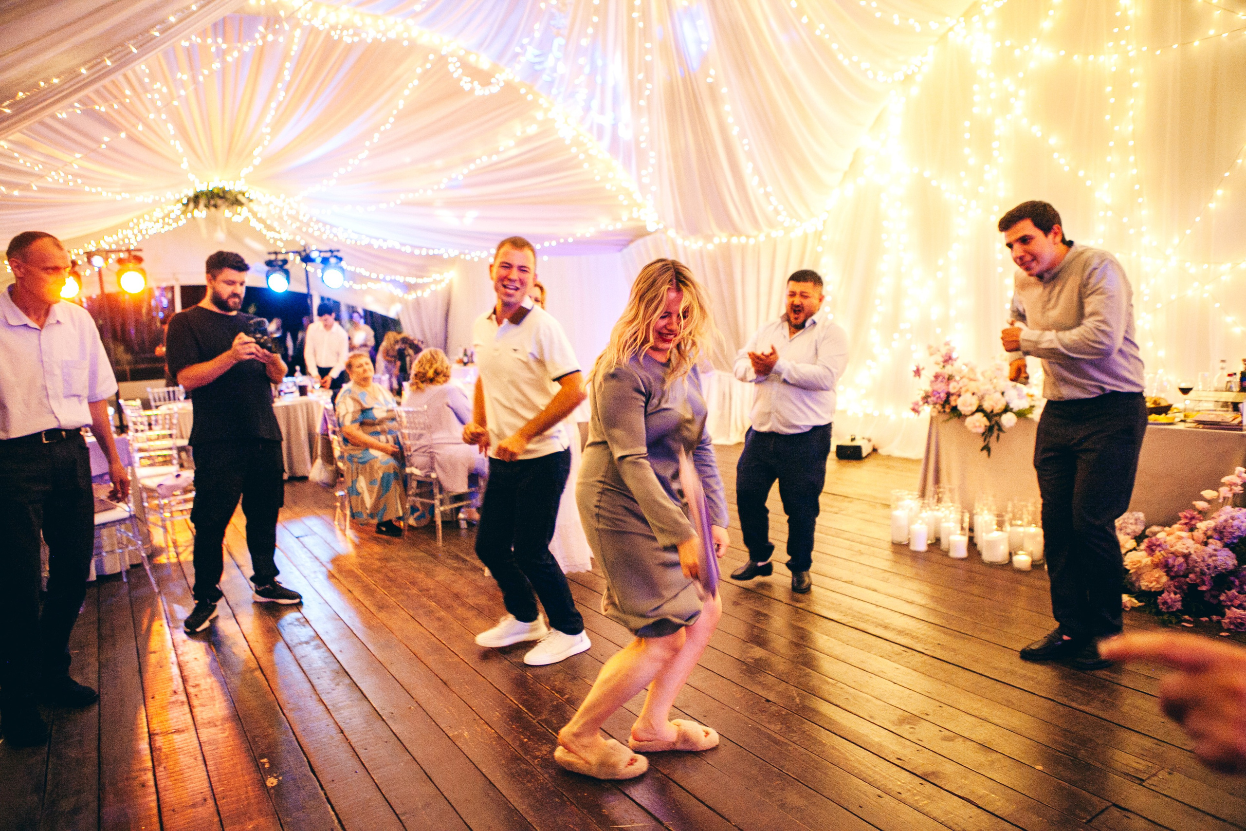 Свадебная фотосессия в отеле hartwell hotel и на патриарших прудах. Фотограф Ольга Ефремова