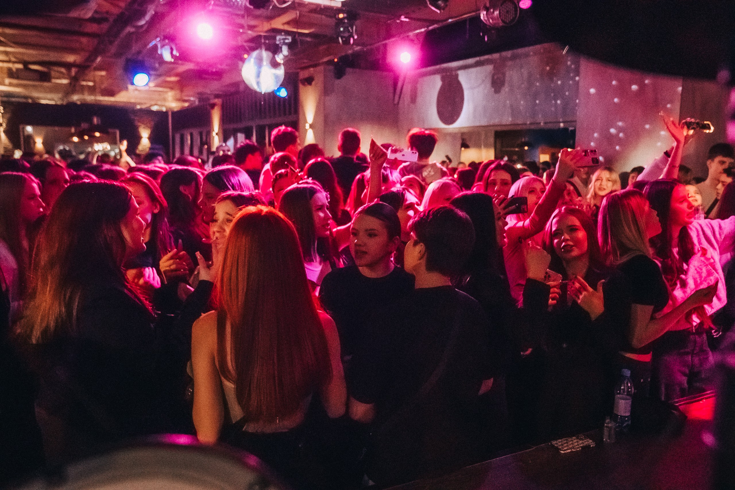 8 MARCH WOMENS DAY PARTY. Фотограф в Кемерово Владислав Шульц
