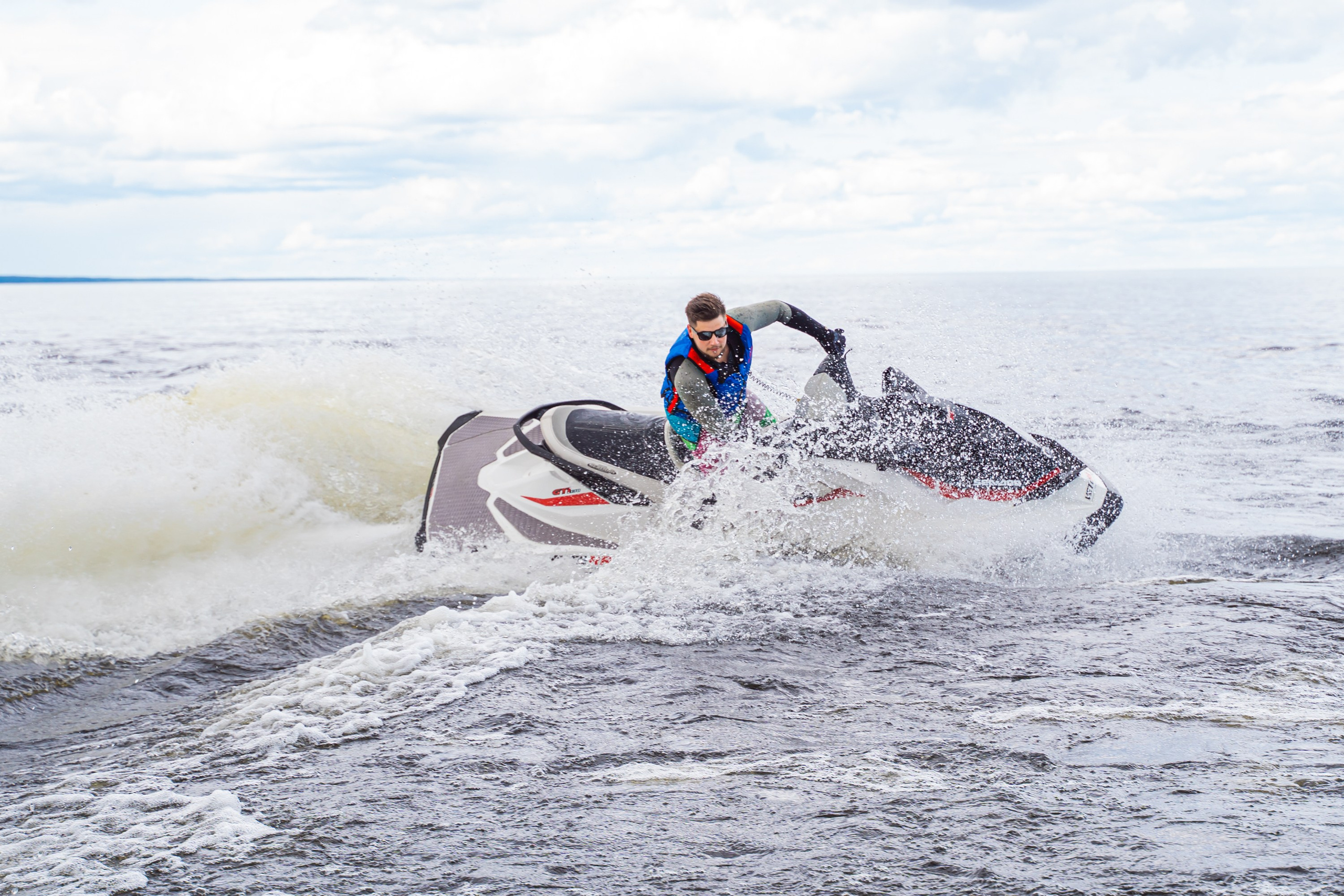 Гидровыезд в Коневский мужской монастырь. Свадебный, семейный, портретный, репортажный фотограф в Санкт-Петербурге