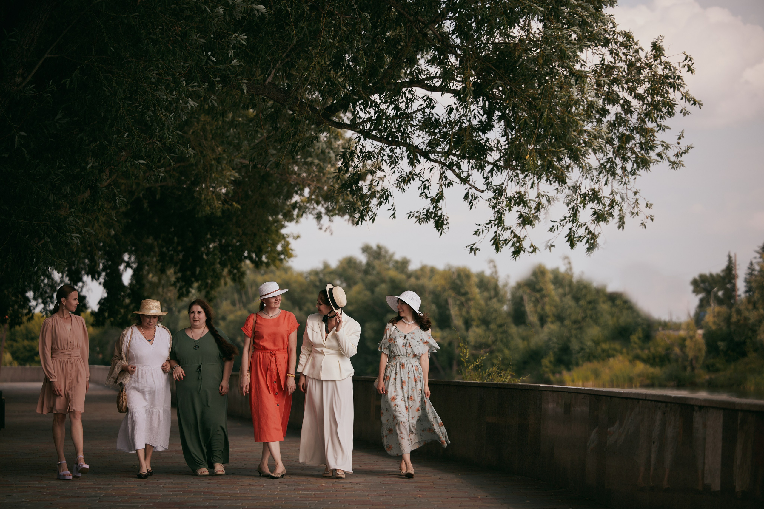 Завтрак в шляпках. Фотограф и видеограф в Кургане Леонид Корнильев