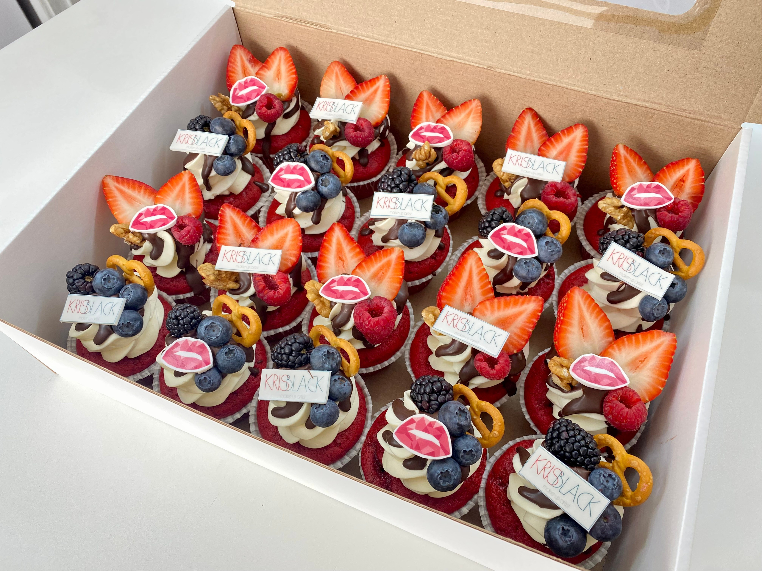 Капкейки стандартные с логотипом. Katyasugarsugar капкейки, зефир, торты Москва